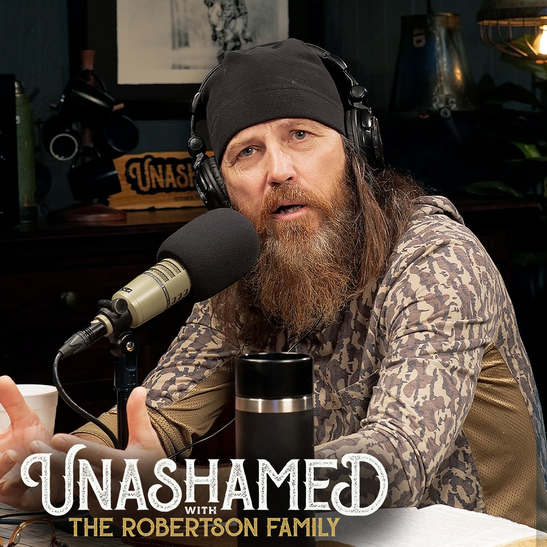 Ep 1032 | Jase Mourns While Missy Celebrates the Same Occasion & Jesus Is the World’s Light Switch