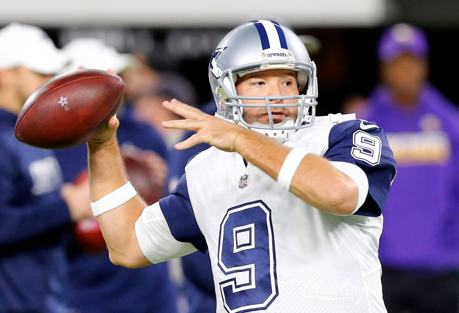 Will we see Tony Romo on the field this season? episode artwork