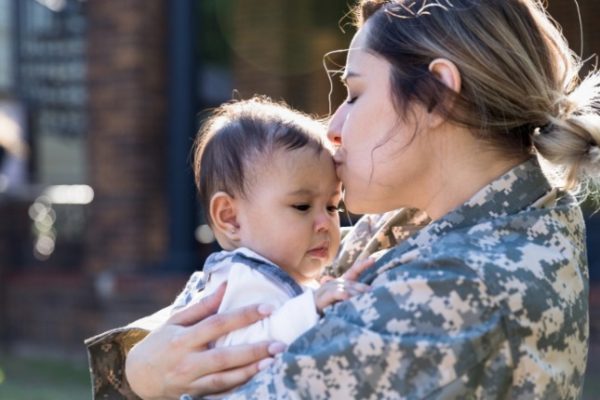 Bonding With Baby As a Working Mom