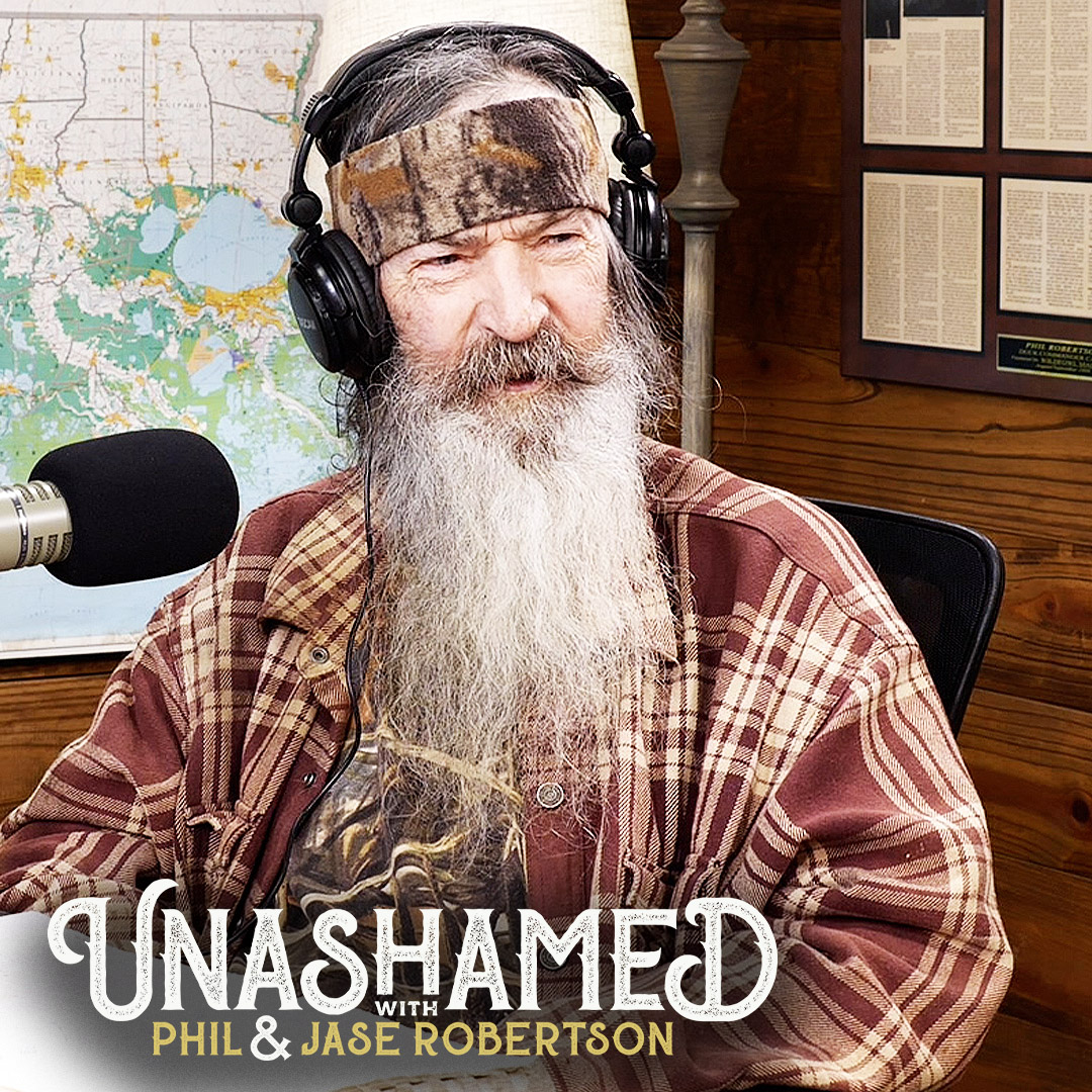 Ep 653 | Phil, His New BFF ‘Gordy’ & the Only Way to Safely Say ‘Jesus’ on a College Campus