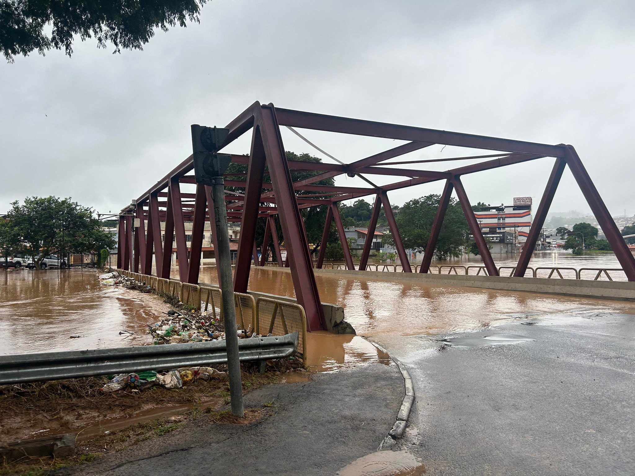 'Operação de guerra', diz prefeita de Juiz de Fora (MG) sobre ações após temporal