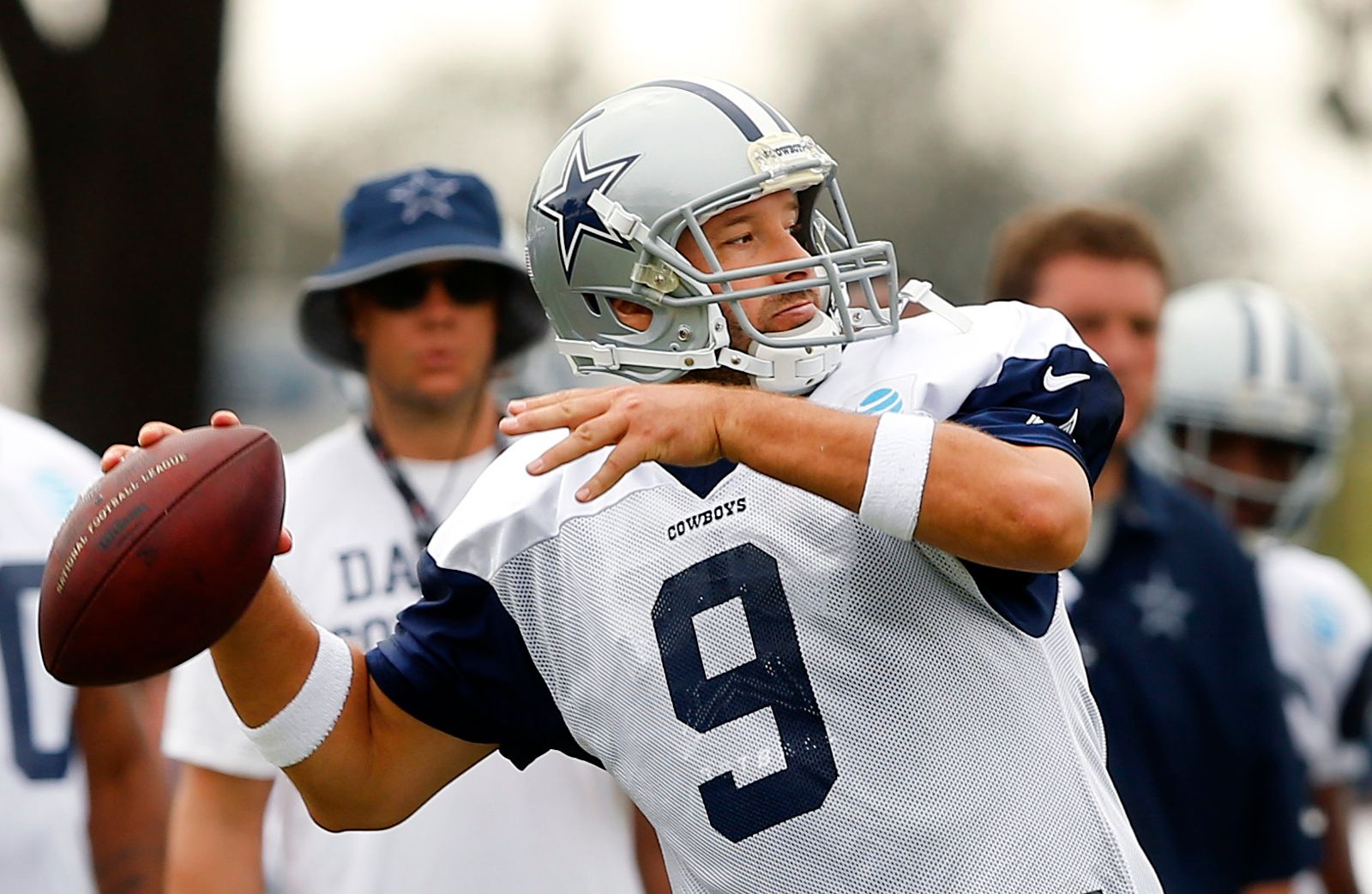 Thoughts and predictions after the first few days of Cowboys' training camp episode artwork