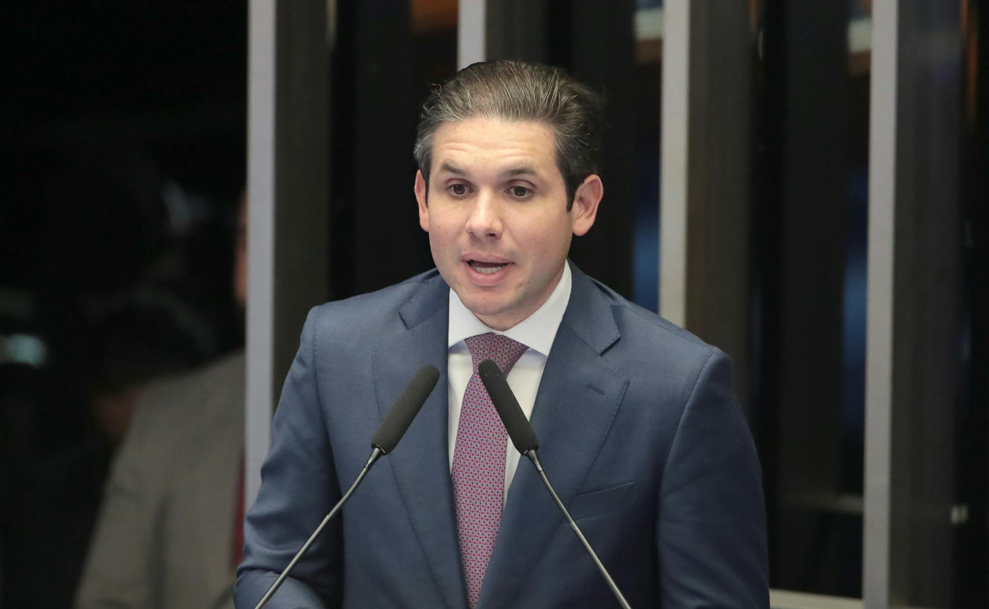 Hugo Mota se reúne com Tarcísio e pressão cresce por votação da anistia na Câmara Hugo Mota se reúne com Tarcísio e pressão cresce por votação da anistia na Câmara