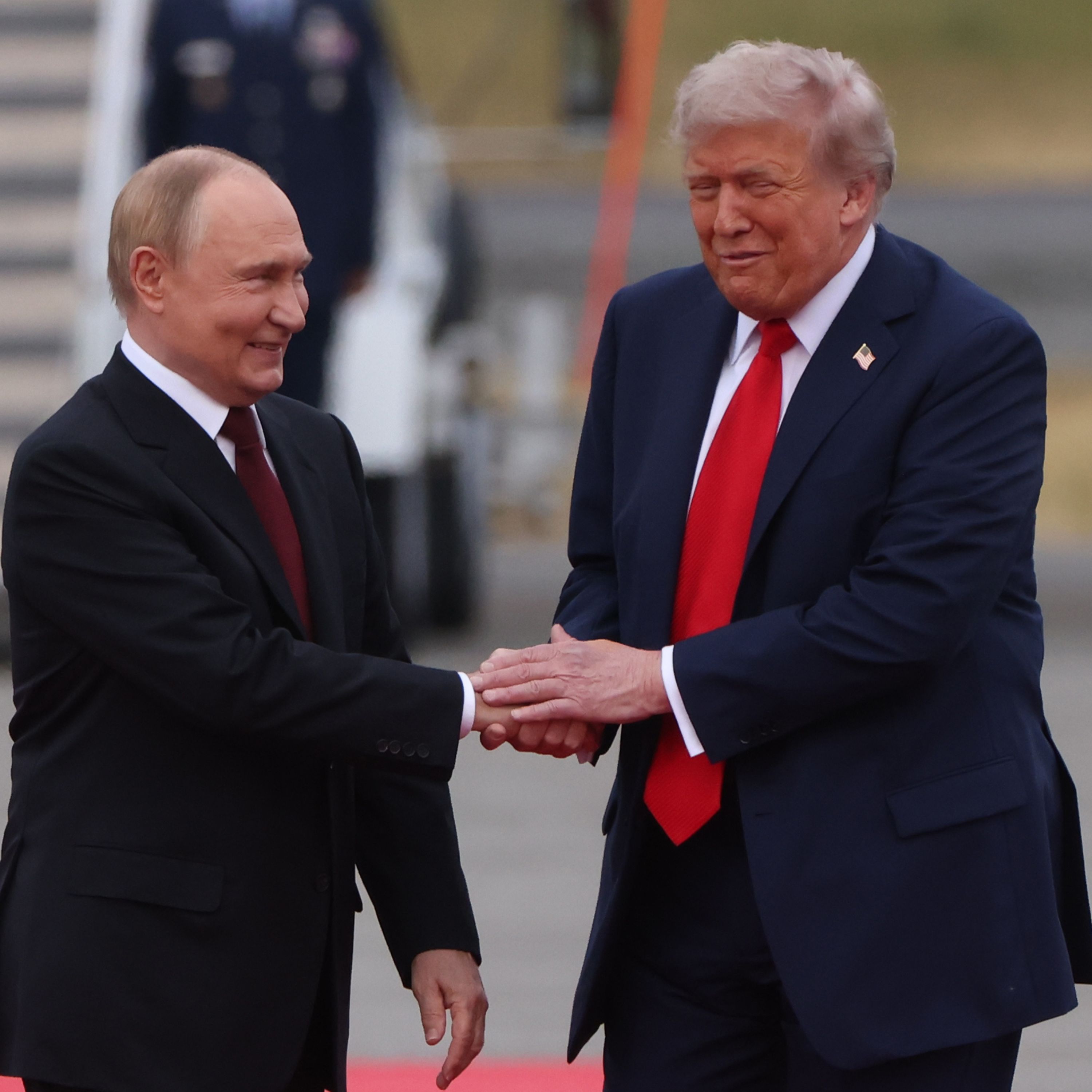 With Putin, Trump Bends the Knee (with Tom Nichols)