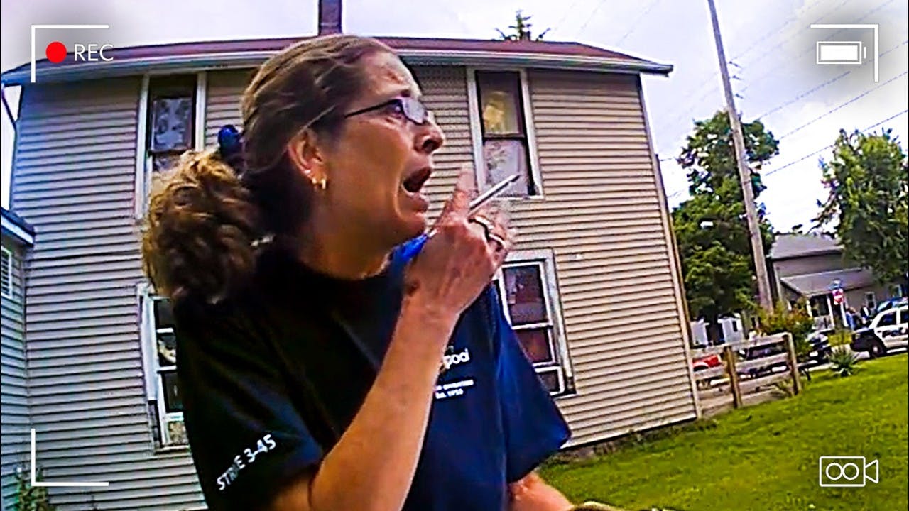 Daughter's 911 Call Leads To Horrifying Discovery Daughter's 911 Call Leads To Horrifying Discovery