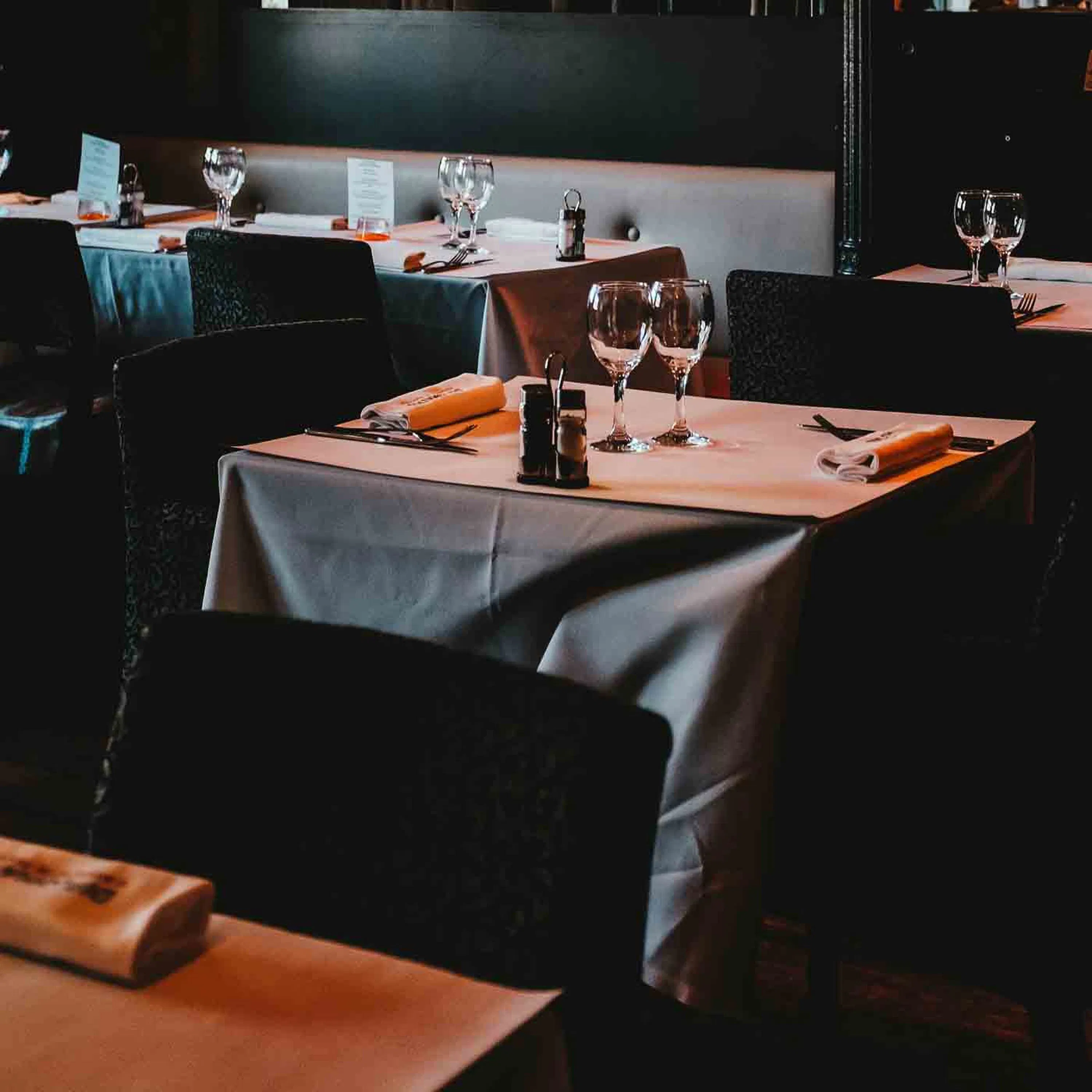 Qu’est-ce que l’affaire des dîners clandestins ?