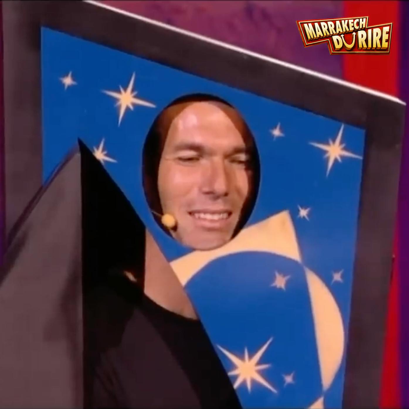 Jamel Debbouze, Zinedine Zidane et Omar Sy - Le tour de magie - Marrakech du Rire 2011 Jamel Debbouze, Zinedine Zidane et Omar Sy - Le tour de magie - Marrakech du Rire 2011