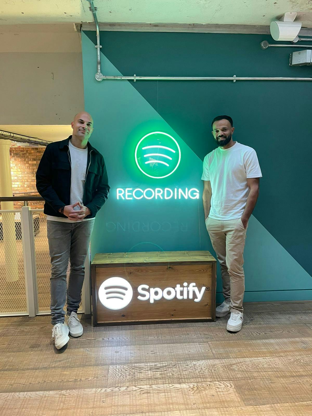 Pak players in The Hundred & Eng into the Semis....again!