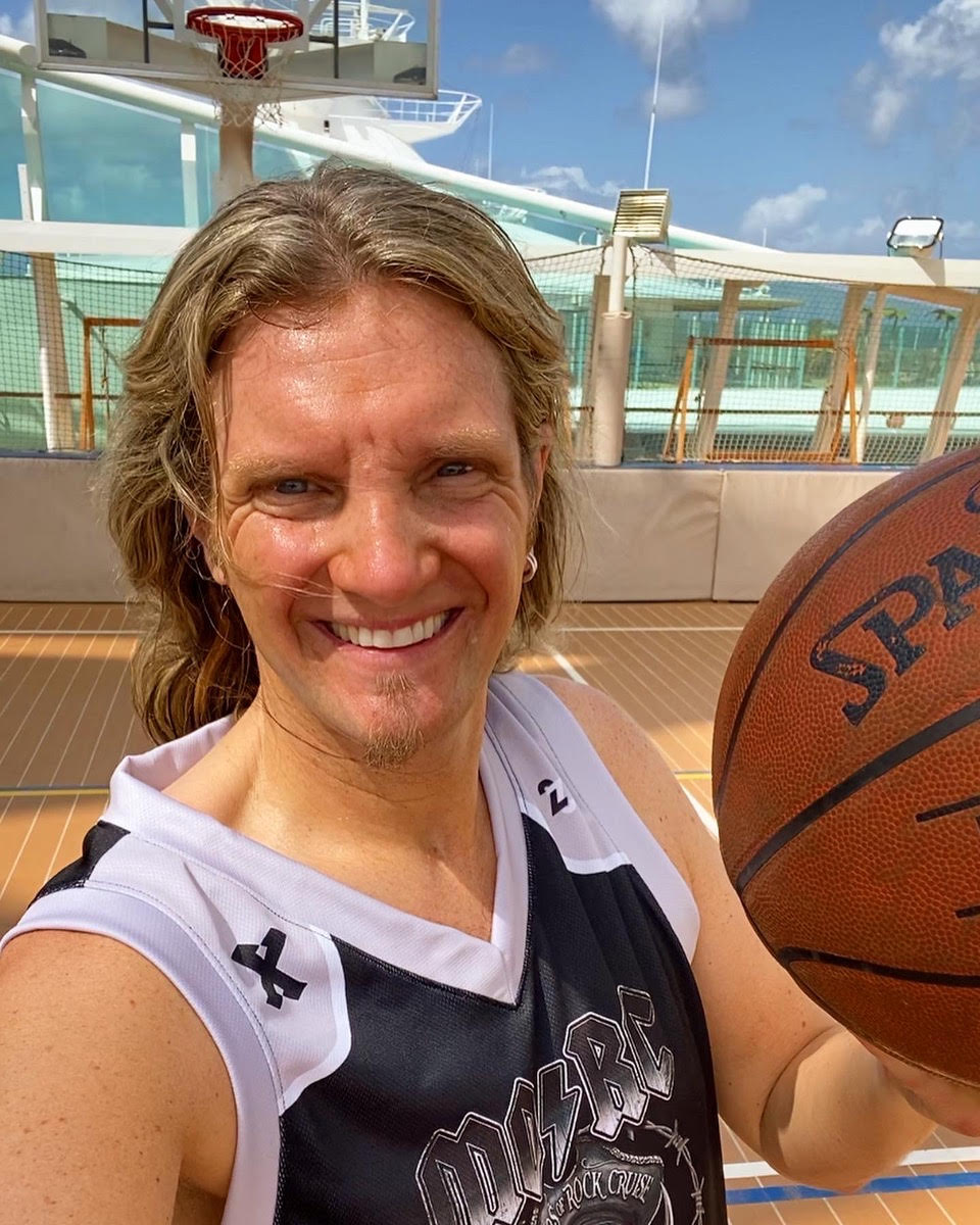 Episode 71: Joel Hoekstra (Whitesnake, TSO)