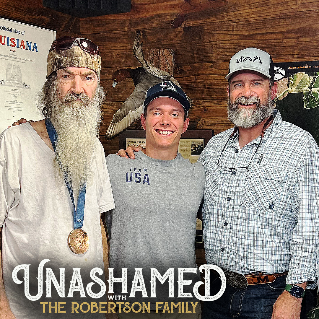 Ep 946 | Jase Roots for Crocodiles in Men’s Gymnastics & How an Olympic Family Withstood Tragedy