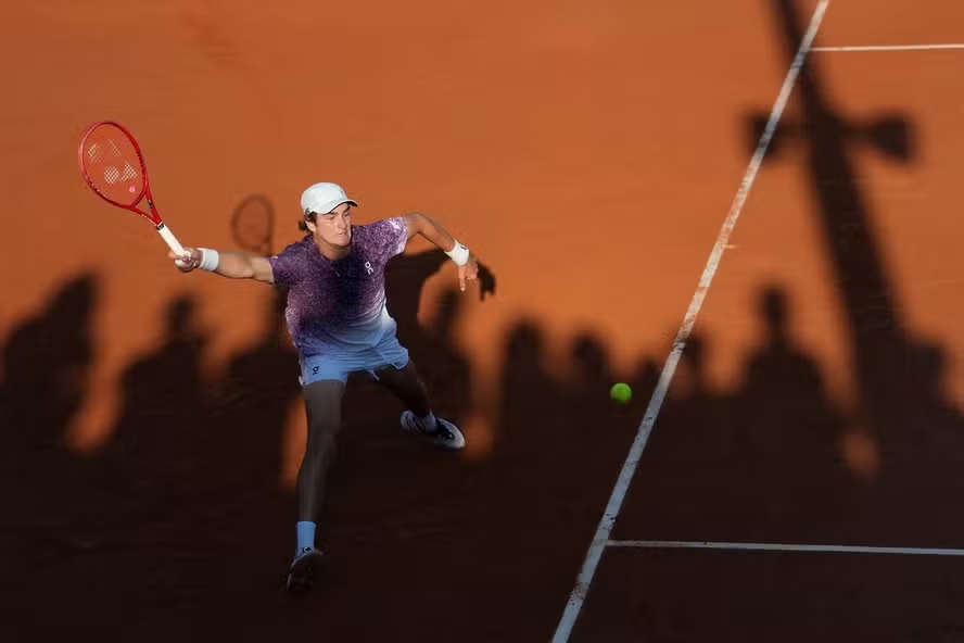 Após campanha histórica, João Fonseca perde para Jakub Mensik e se despede de Roland Garros episode artwork