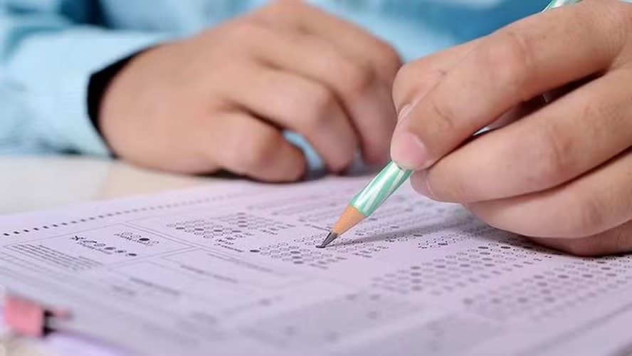 CNU 2025 é aplicado neste domingo: mulheres terão, no mínimo, 50% das vagas na segunda fase