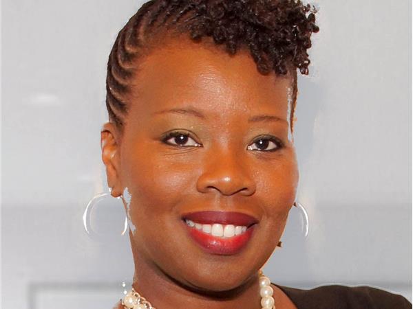 4 Ways to Build Your Business Like a B.O.S.S. with Bernadette Harris episode artwork