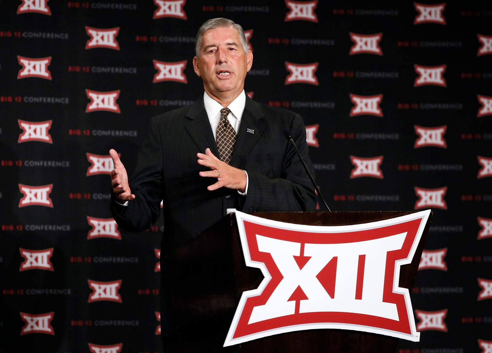 Big 12 commissioner discusses College Football Playoff episode artwork