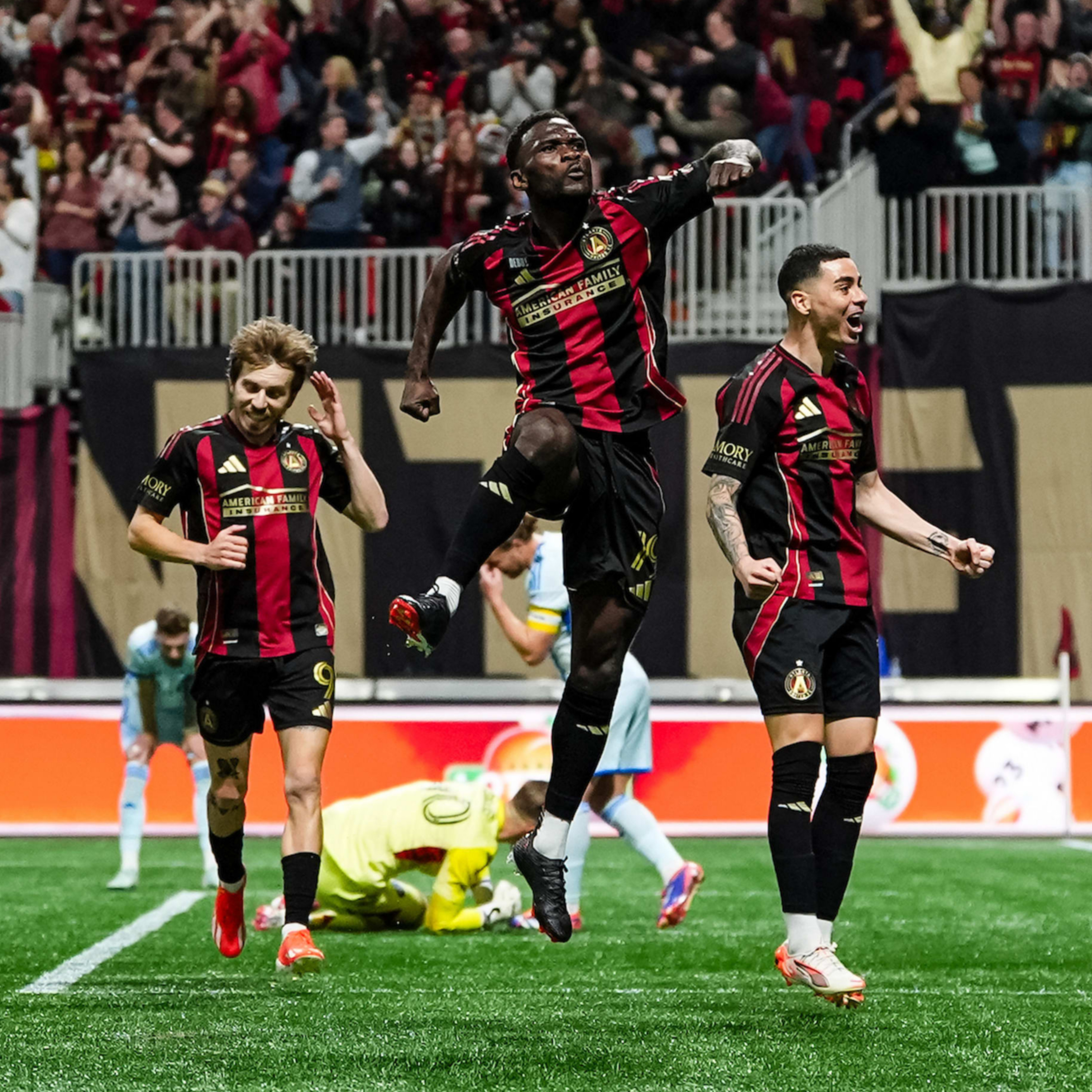 HOW ATLANTA UNITED'S ATTACK IS ABSOLUTELY CRAZY & DERBY DAY VS CHARLOTTE FC | FIVE STRIPE WEEKLY #354 episode artwork