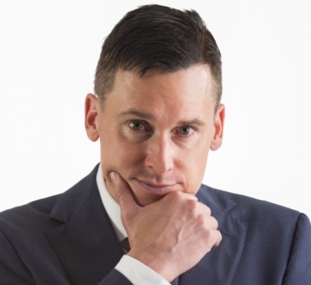 The Maverick Show: Remote Entrepreneurship and World Travel