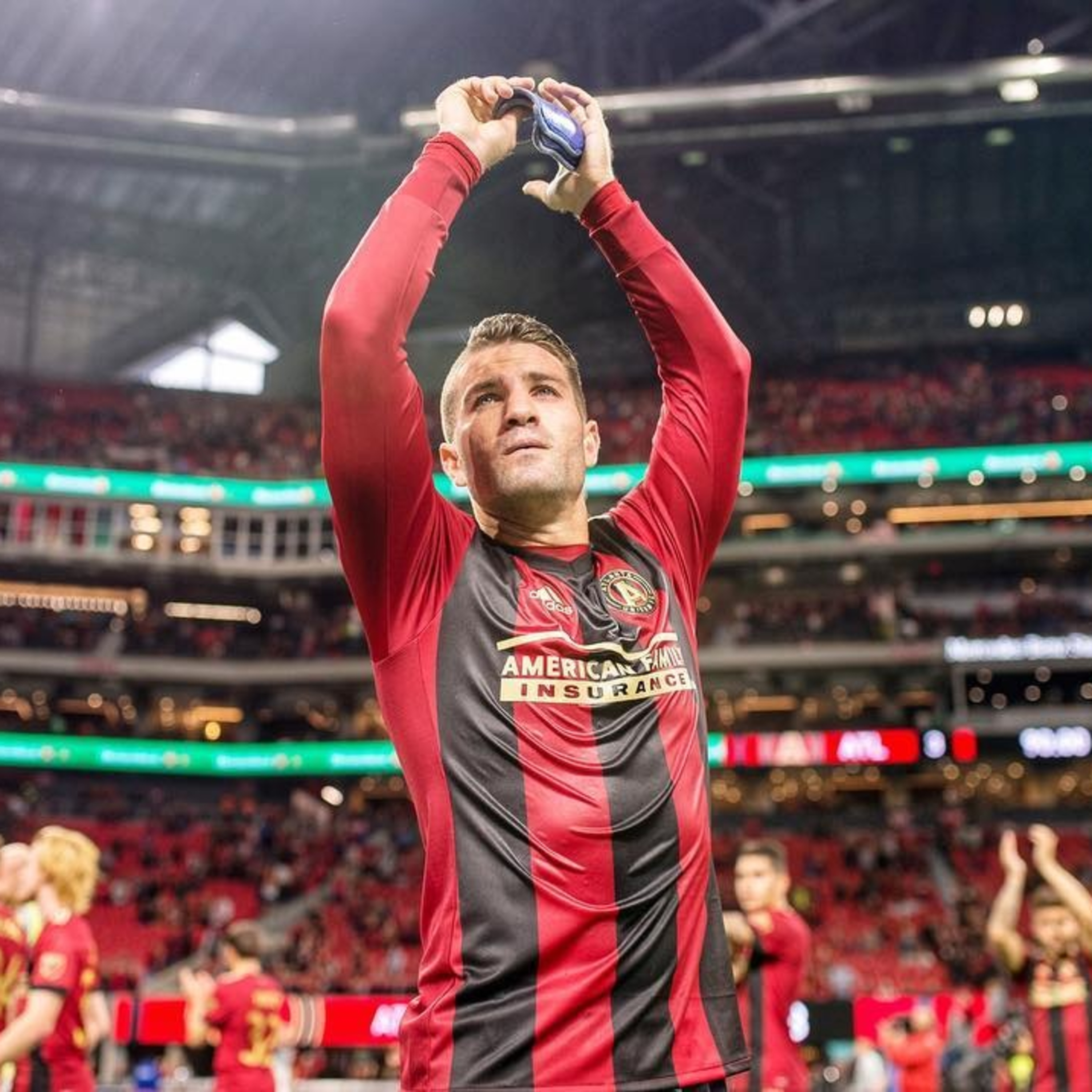 GREG GARZA TELLS UNTOLD MIGUEL ALMIRON TALE, IF JOSEF MARTINEZ EVER GOT MAD AT HIM & PREVIEWS ATLANTA UNITED'S 2025 SEASON! | FIVE STRIPE WEEKLY #352 episode artwork