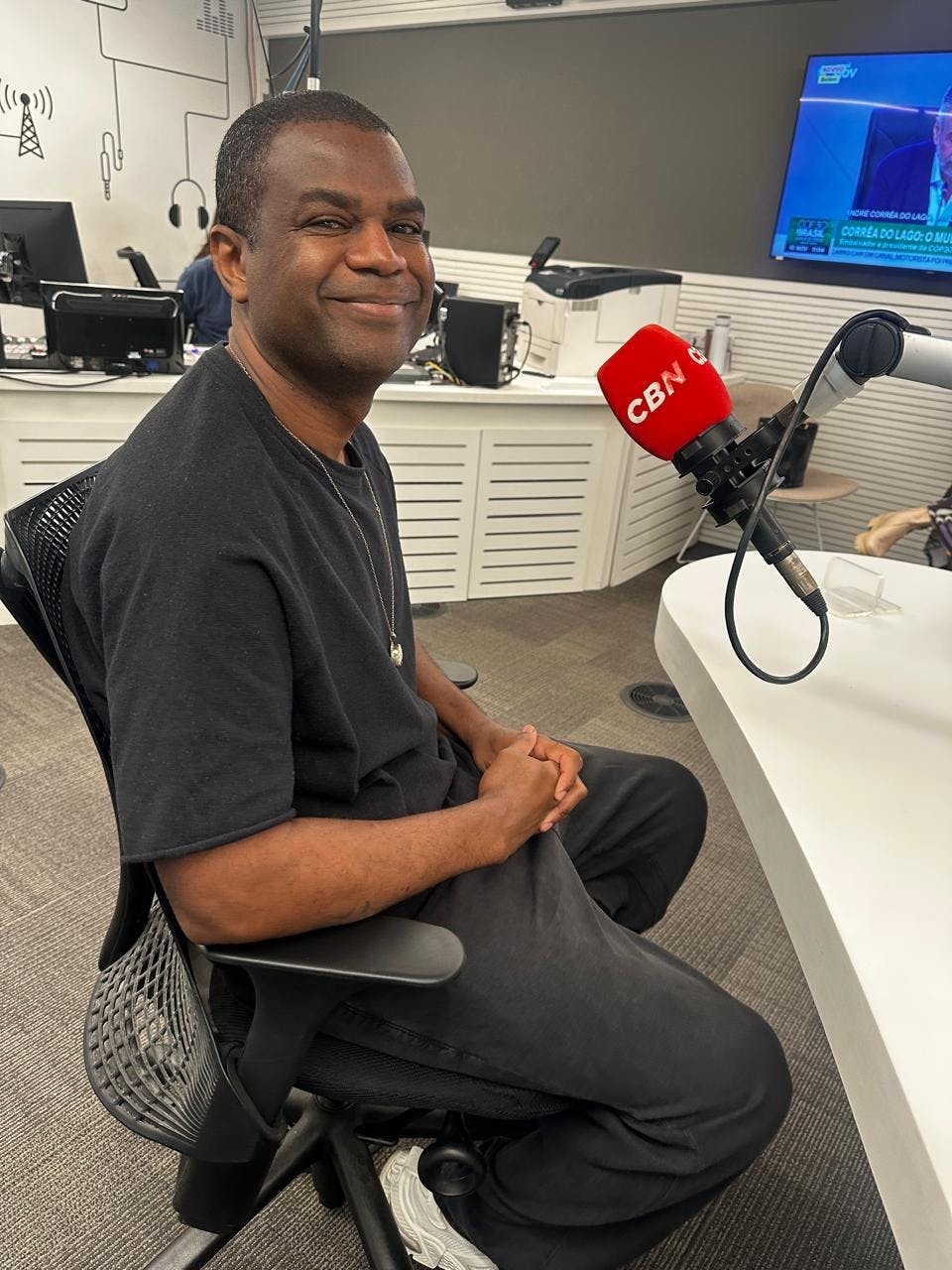 Em nova temporada, roda de samba do Pretinho da Serrinha recebe Caetano Veloso nesta quinta (13) Em nova temporada, roda de samba do Pretinho da Serrinha recebe Caetano Veloso nesta quinta (13)