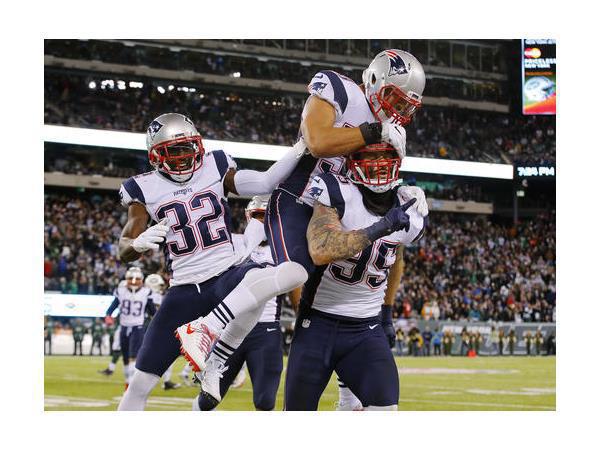 [News] Patriots captains discuss team defense | Devin Hester gets tryout | NFL episode artwork