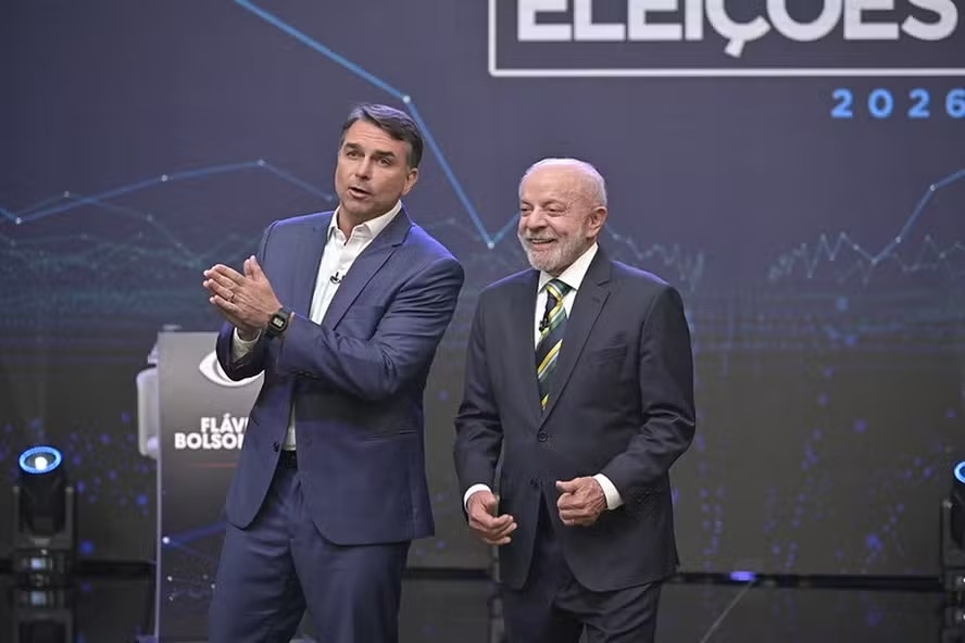 Camilo Santana diz que Flávio Bolsonaro agiu como 'moleque' em debate com Lula episode artwork