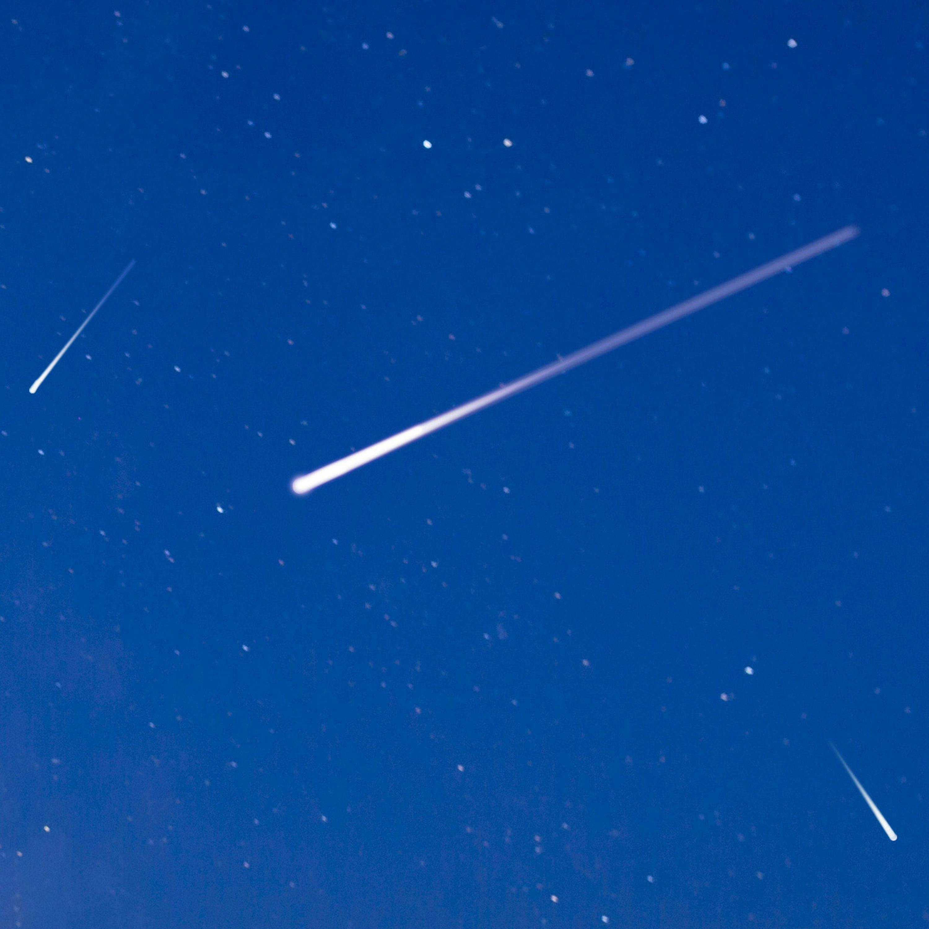 Meteor showers and space rocks that fall to Earth