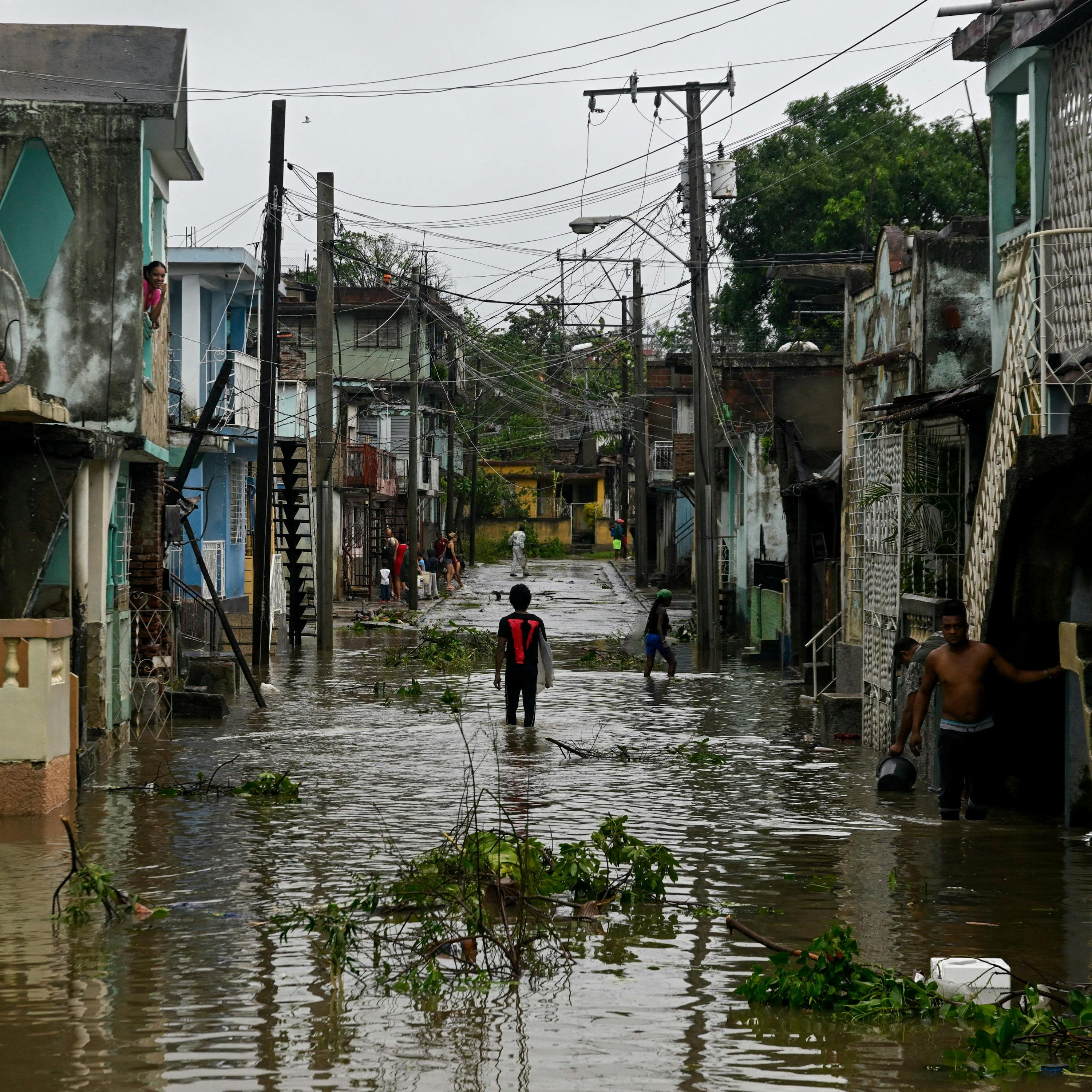 Melissa, Trump in South Korea, OpenAI-Microsoft and Geert Wilders