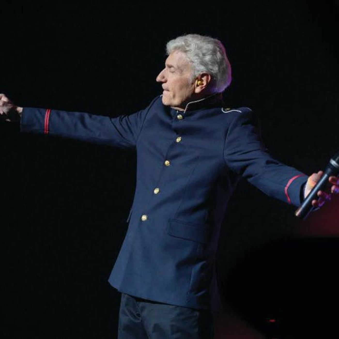 Dennis DeYoung of Styx fame