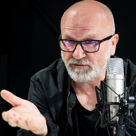 Prieger Zsolt: Az ország, ahol mindenki részvényes, nem lehet bolondokháza