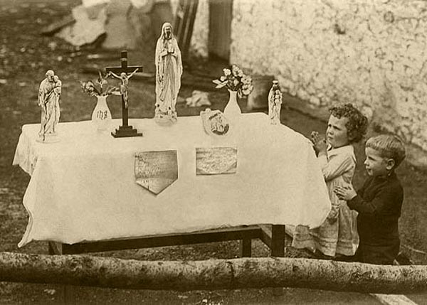 Arís – The Templemore Miracles – The Virgin Mary visits the IRA podcast artwork