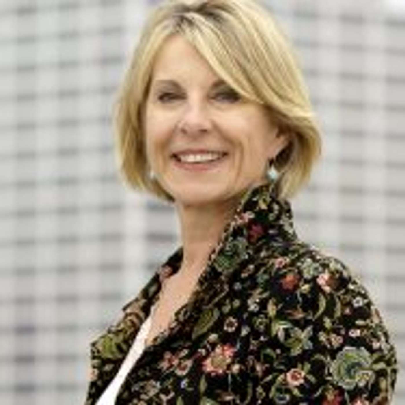 Helping Fashion Startup Founders with Frances Harder episode artwork