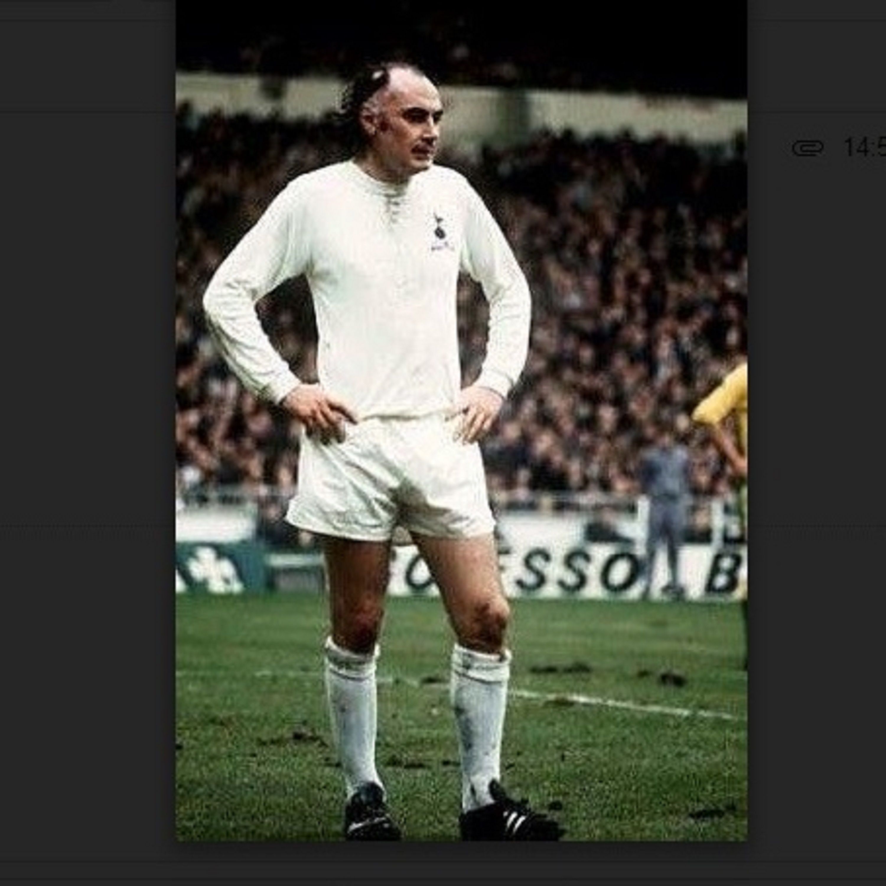 A TRIBUTE TO THE KING OF WHITE HART LANE: Where's Gilly? There he is! - #SpursShowLIVE