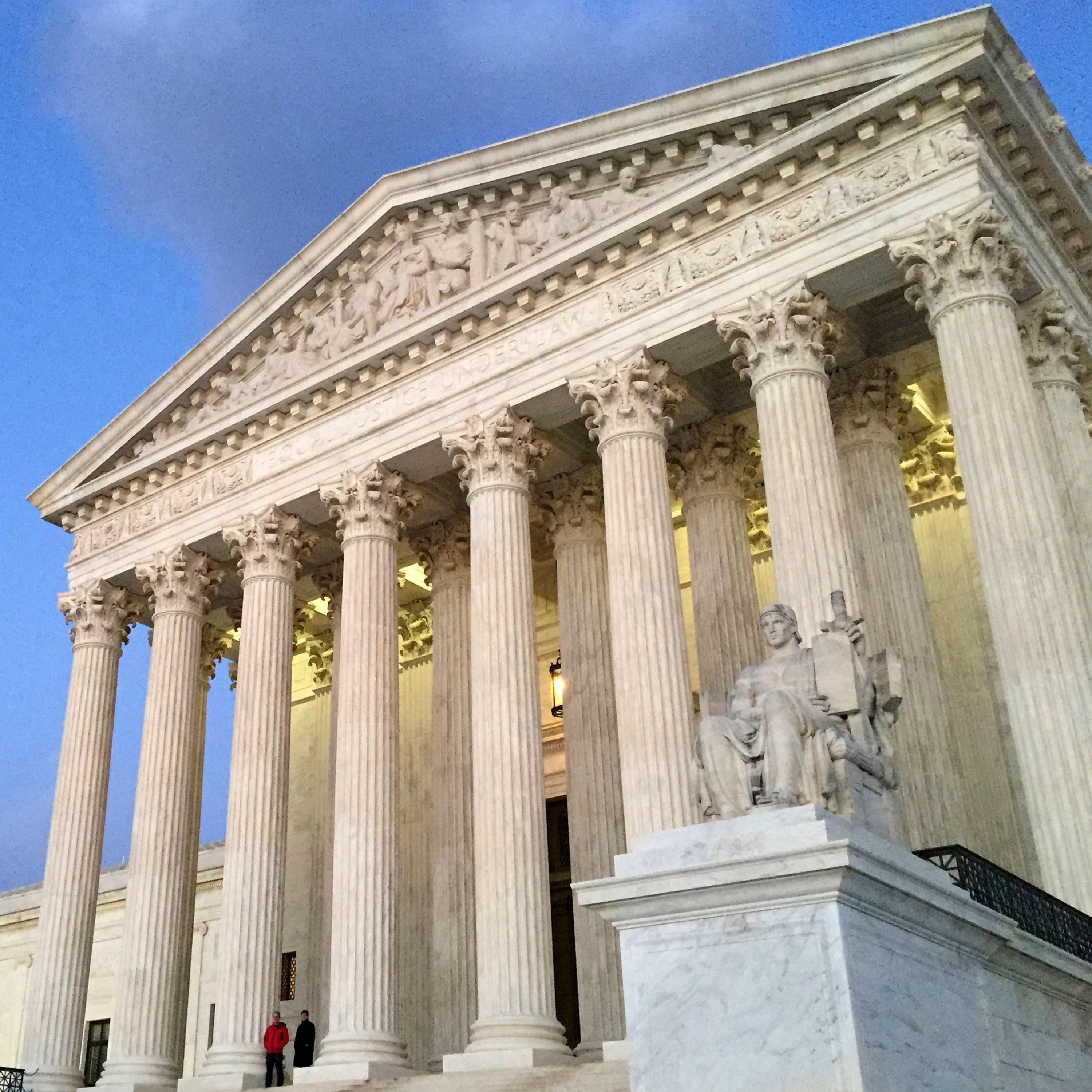 Supreme Court Blocks Rehire Order as Trump’s Mass Federal Firings Stir Legal Firestorm