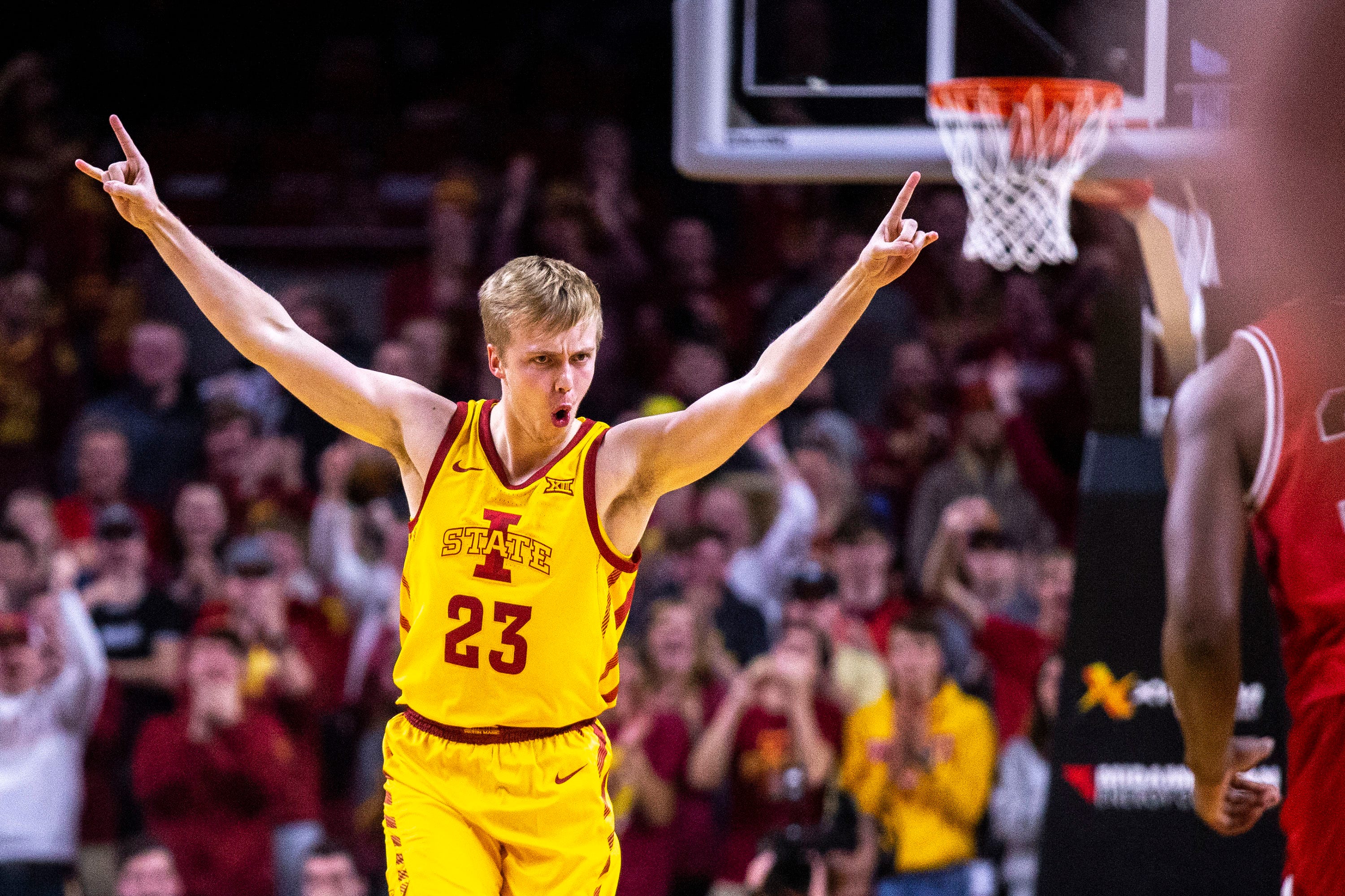 Kickin' It: Talking hoops with Nate Schuster