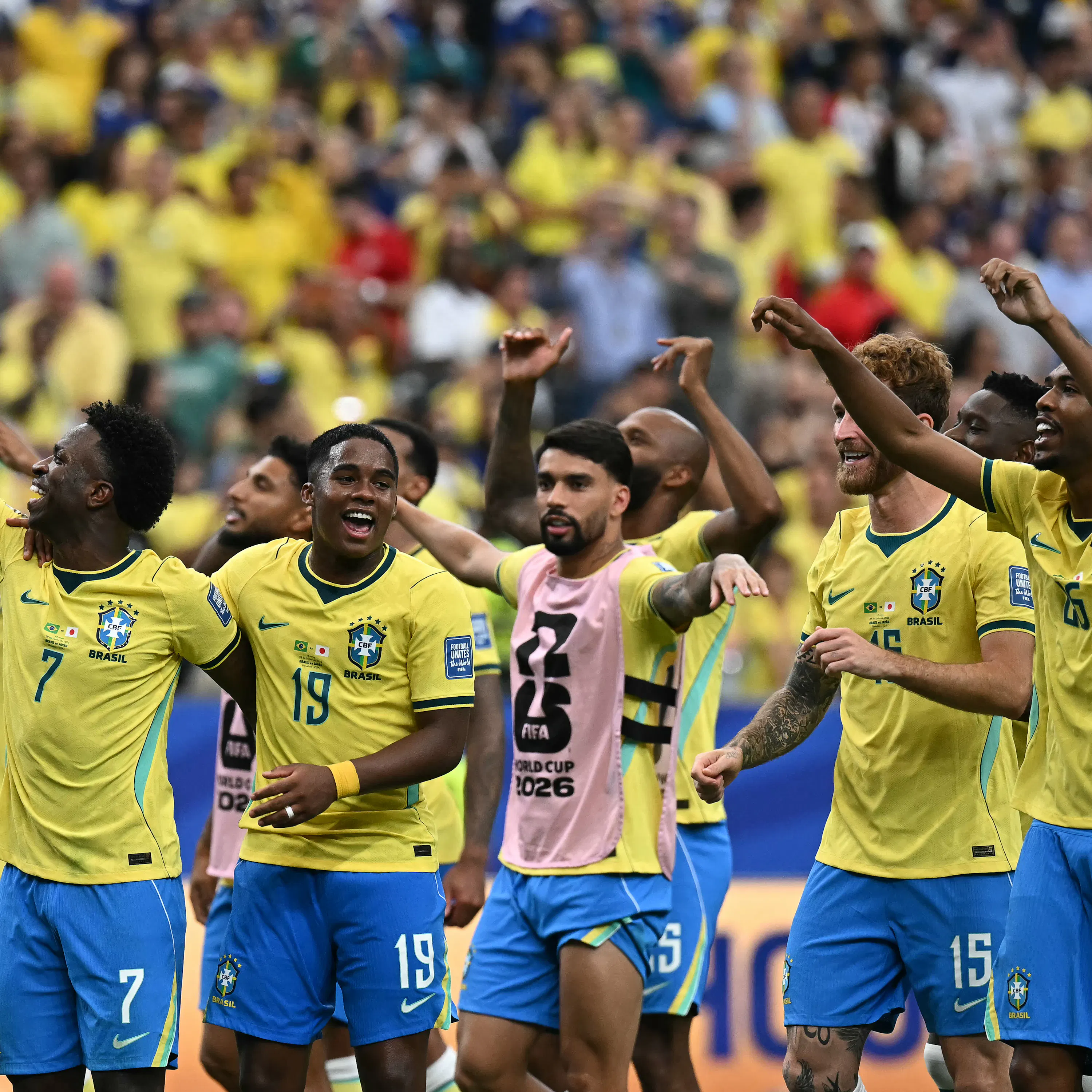 Dia 25 de Copa: Brasil encara a Noruega, México recebe a Inglaterra e guia de jogos do domingo episode artwork