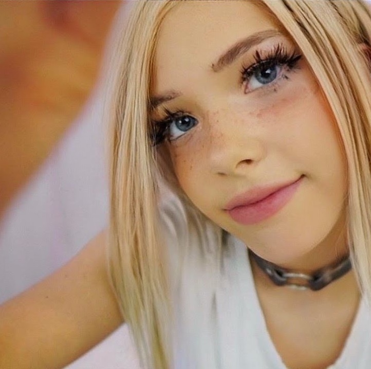 DOLLBLUSH ASMR