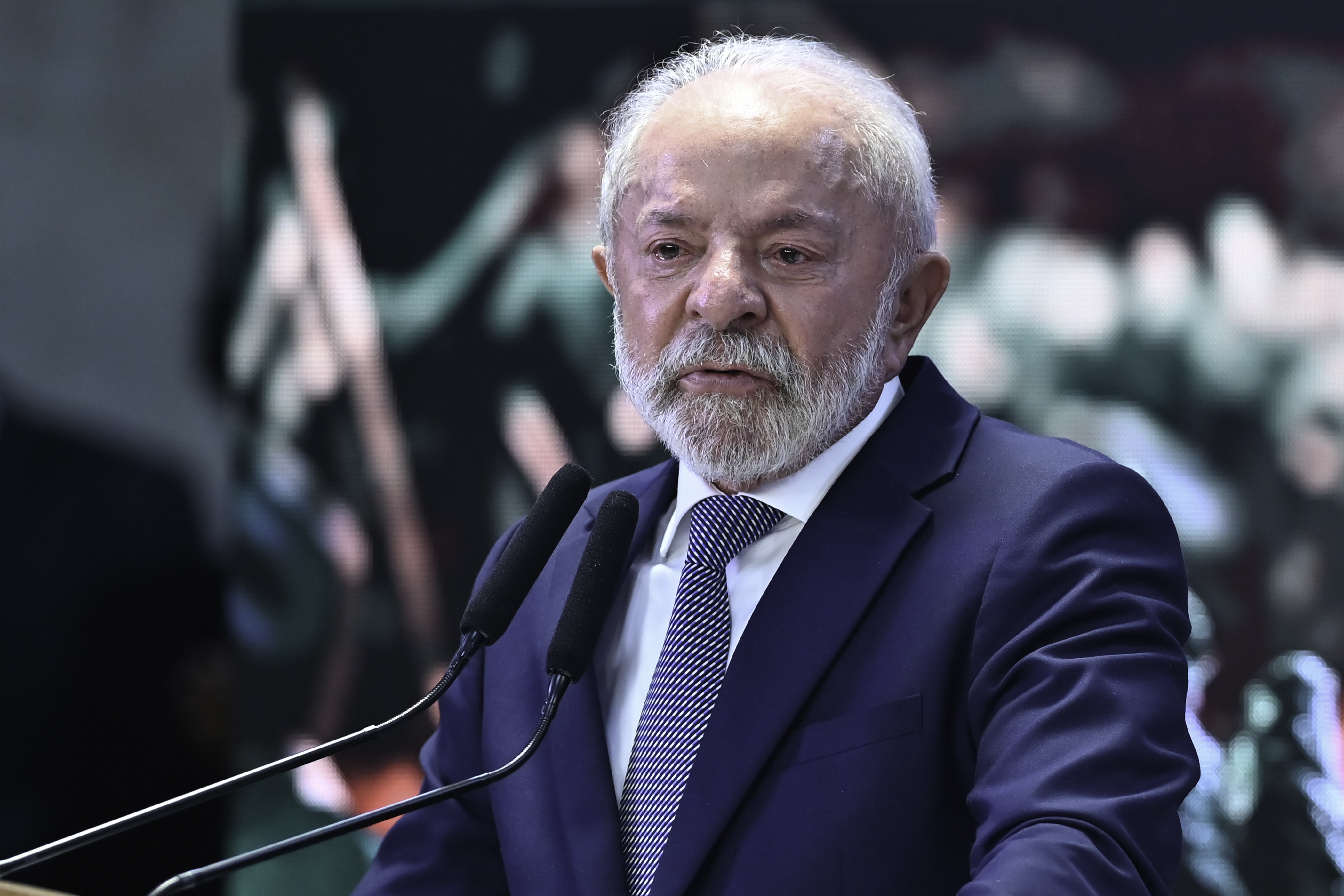 Lula levará à cúpula amazônica preocupação com navios dos EUA perto da Venezuela