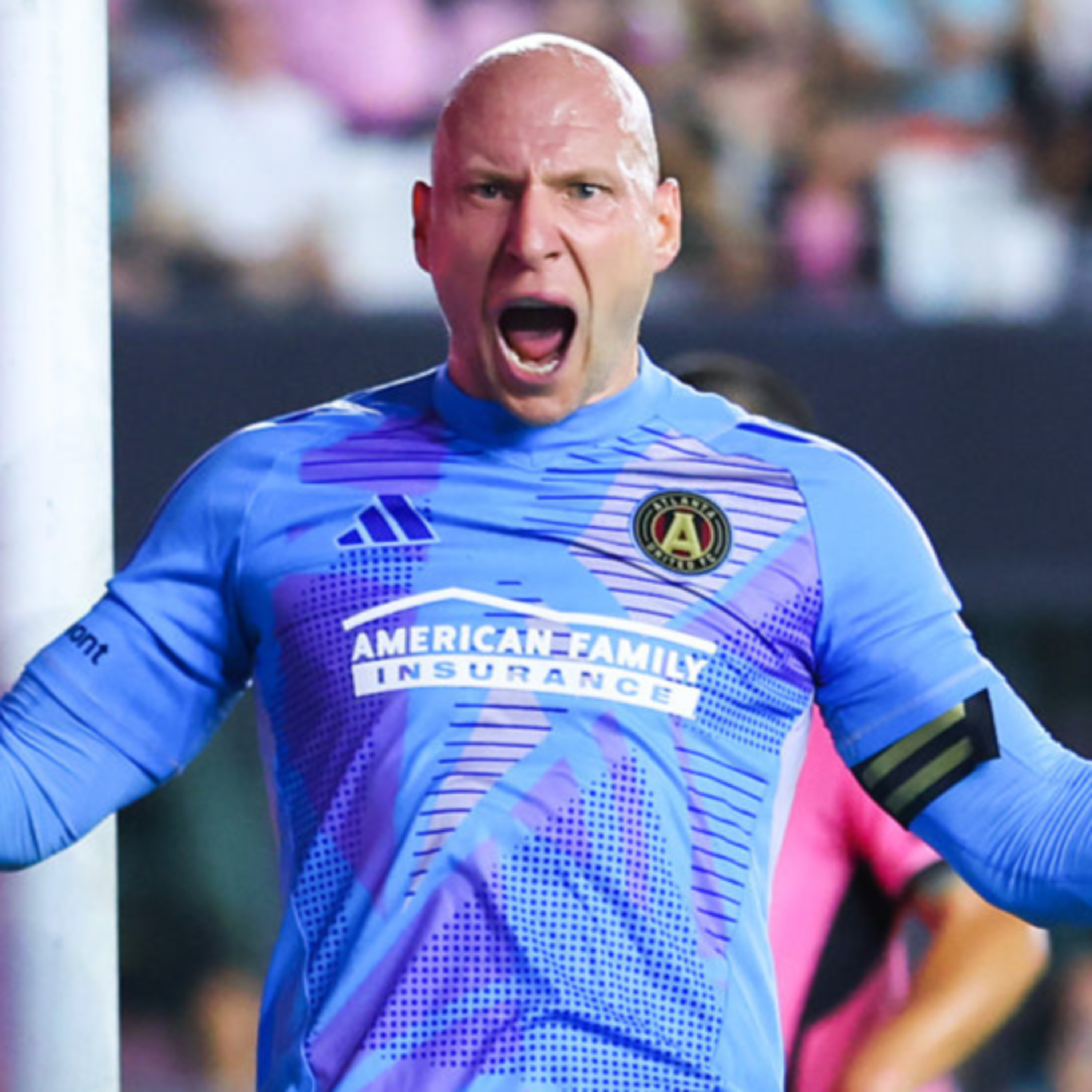 WE OWN MESSI! DOES BRAD GUZAN DESERVE A STATUE? | FIVE STRIPE WEEKLY #341 episode artwork