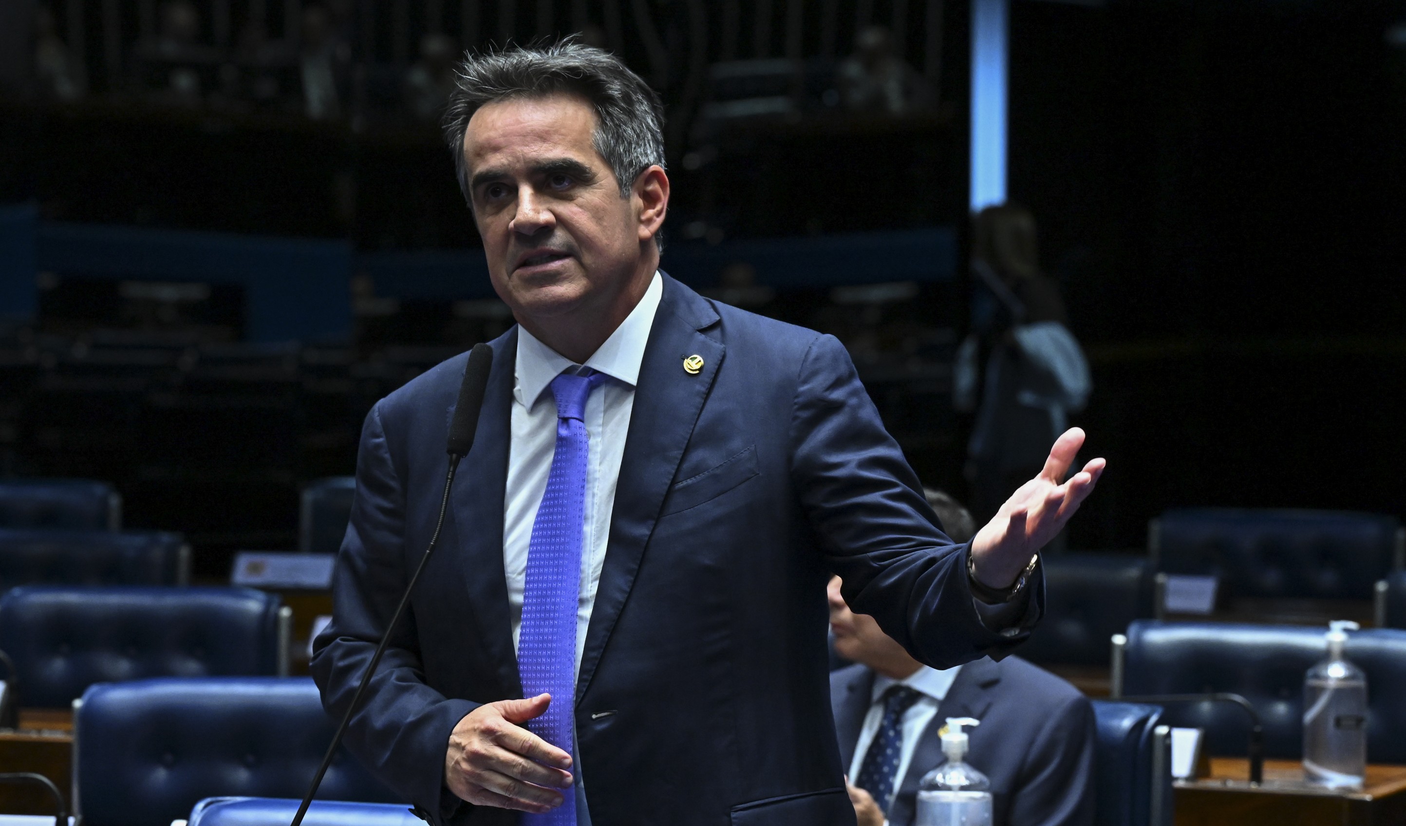 Ciro Nogueira diz estar 'indignado' após operação da PF e fala em perseguição política episode artwork