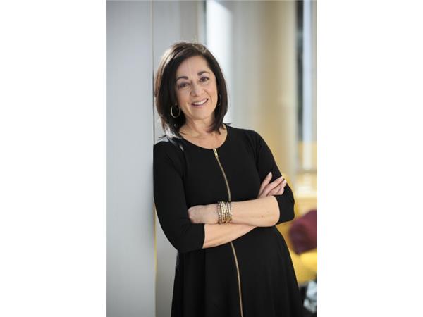 Unconventional Strategies to Win Big With Big Business with Guest Cynthia Kay. episode artwork