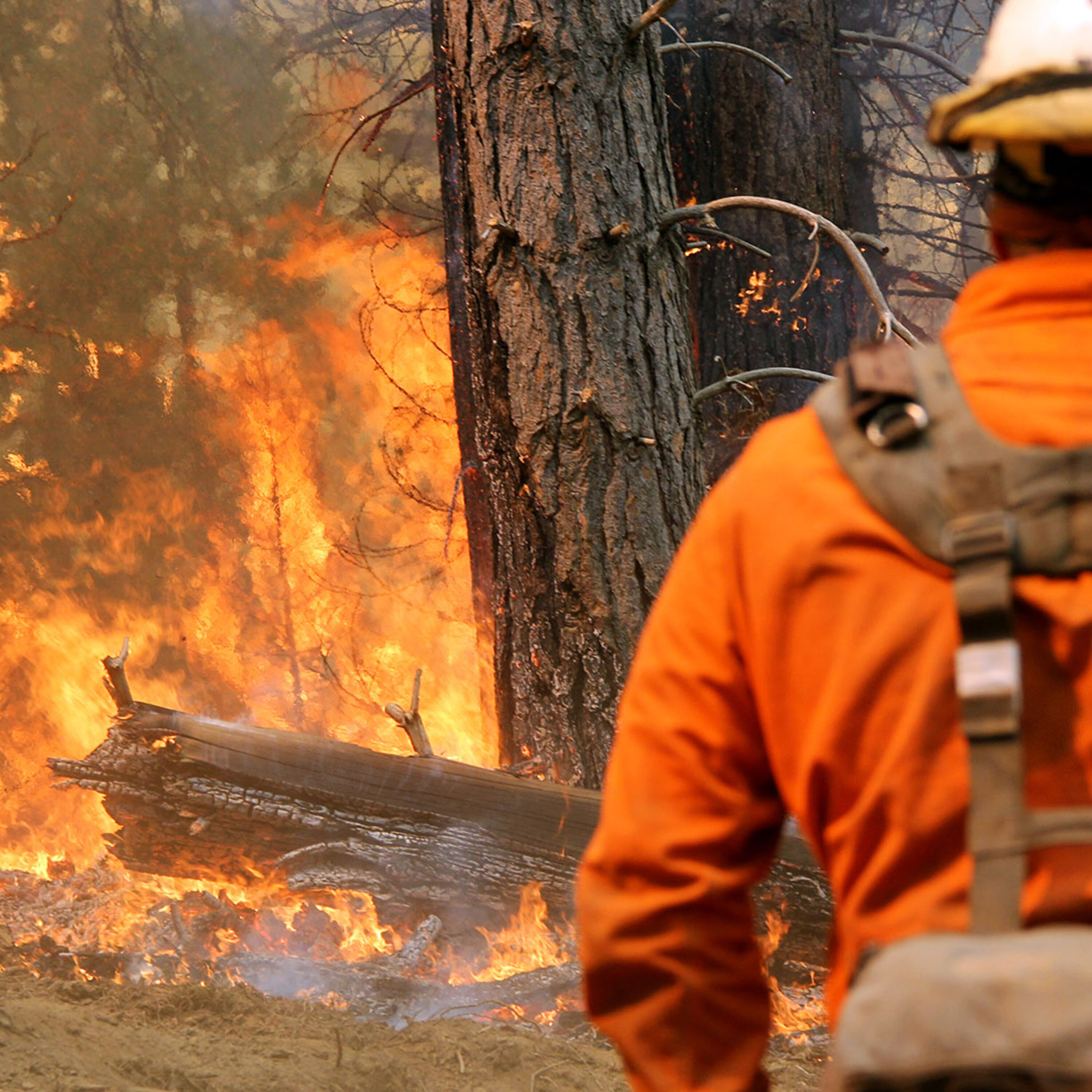 How the human body handles extreme heat, and improvements in cooling clothes