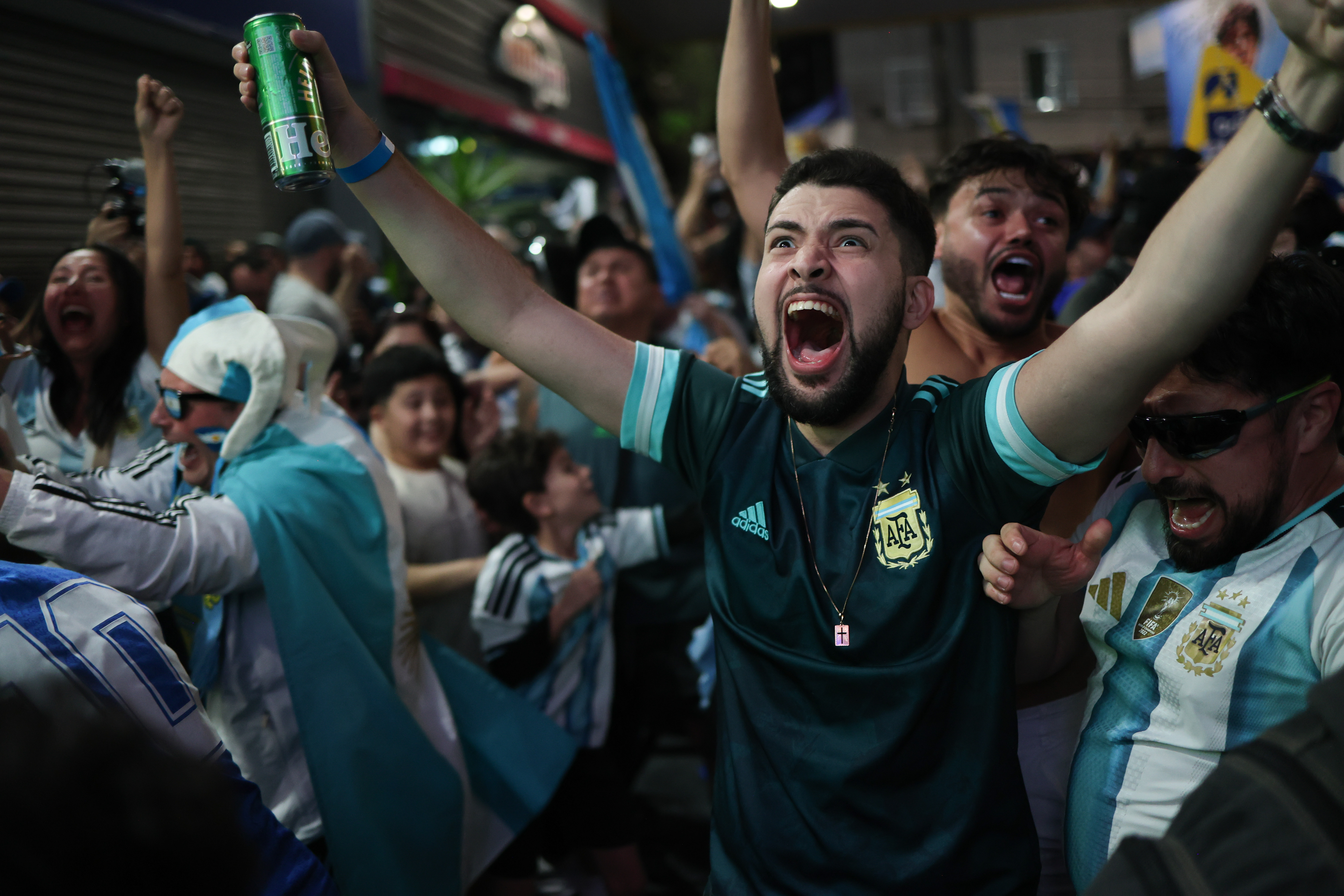 Torcida argentina celebra classificação para final da Copa do Mundo em São Paulo episode artwork