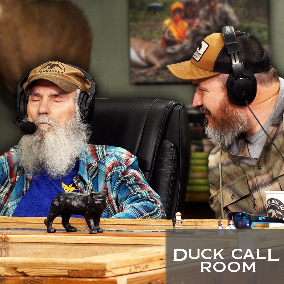 Uncle Si Takes a Power Nap Mid-Episode & the Boys Keep Rolling