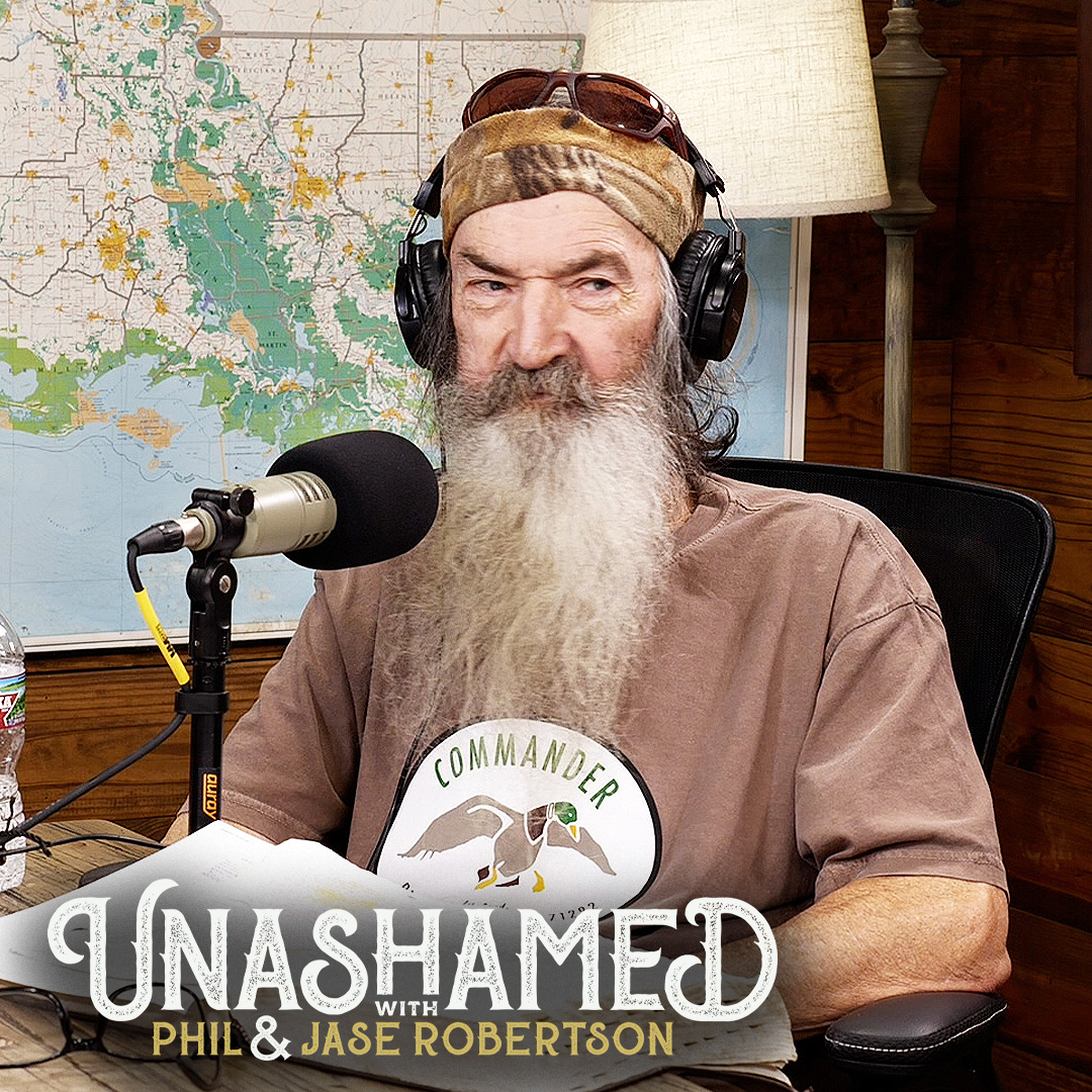 Ep 778 | Jase Gets Thrown Under the Bus HARD & Phil Cracks Everyone Up with His Fashion Choice