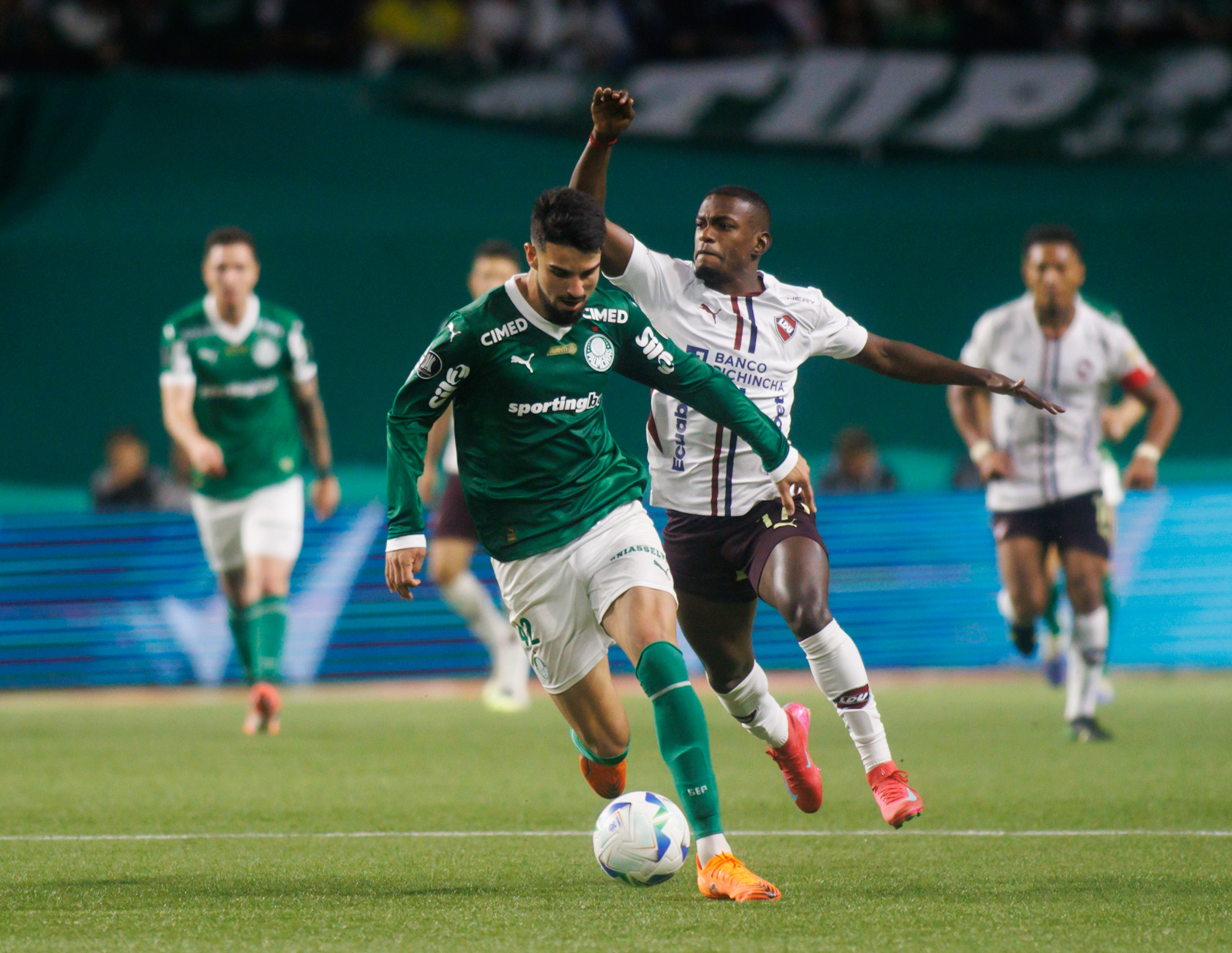 Palmeiras goleia a LDU e avança à final da Libertadores episode artwork