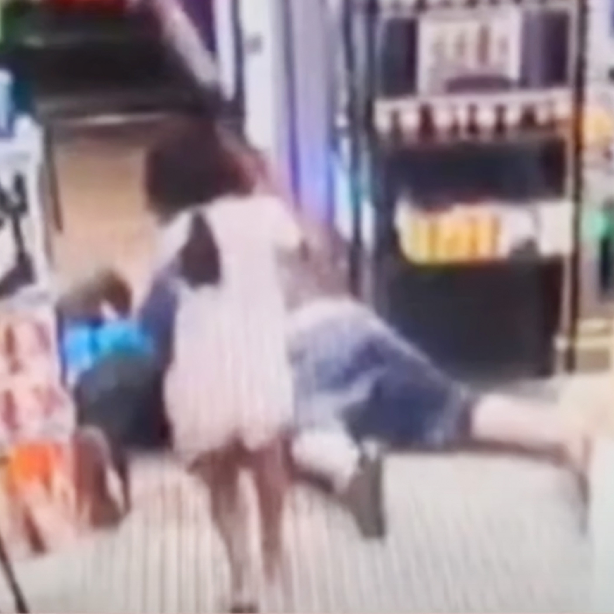 8-Year-Old Girl Fights Off Armed Robber With A Bat