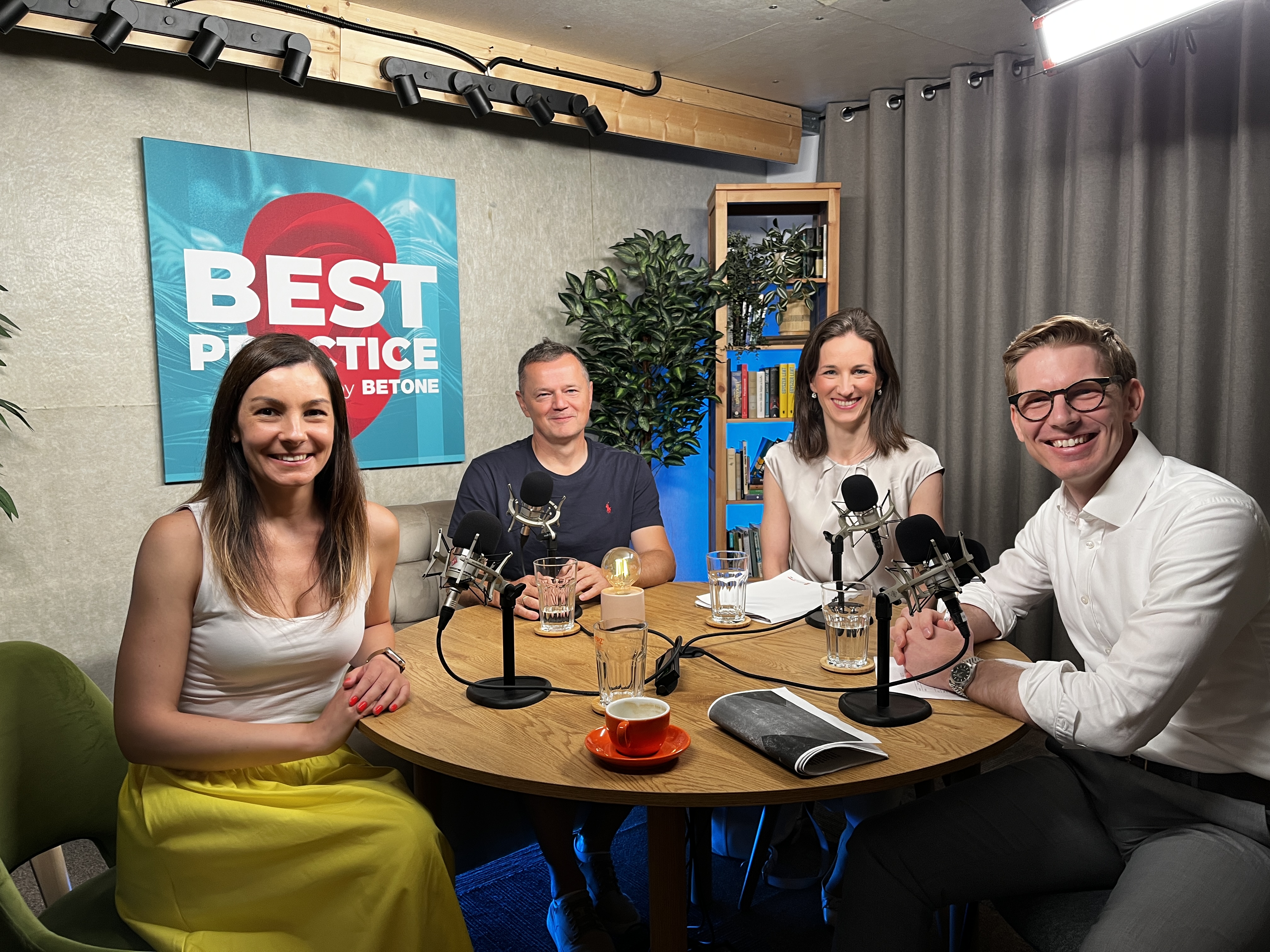 Hogyan reklámozz jogszerűen podcastban?