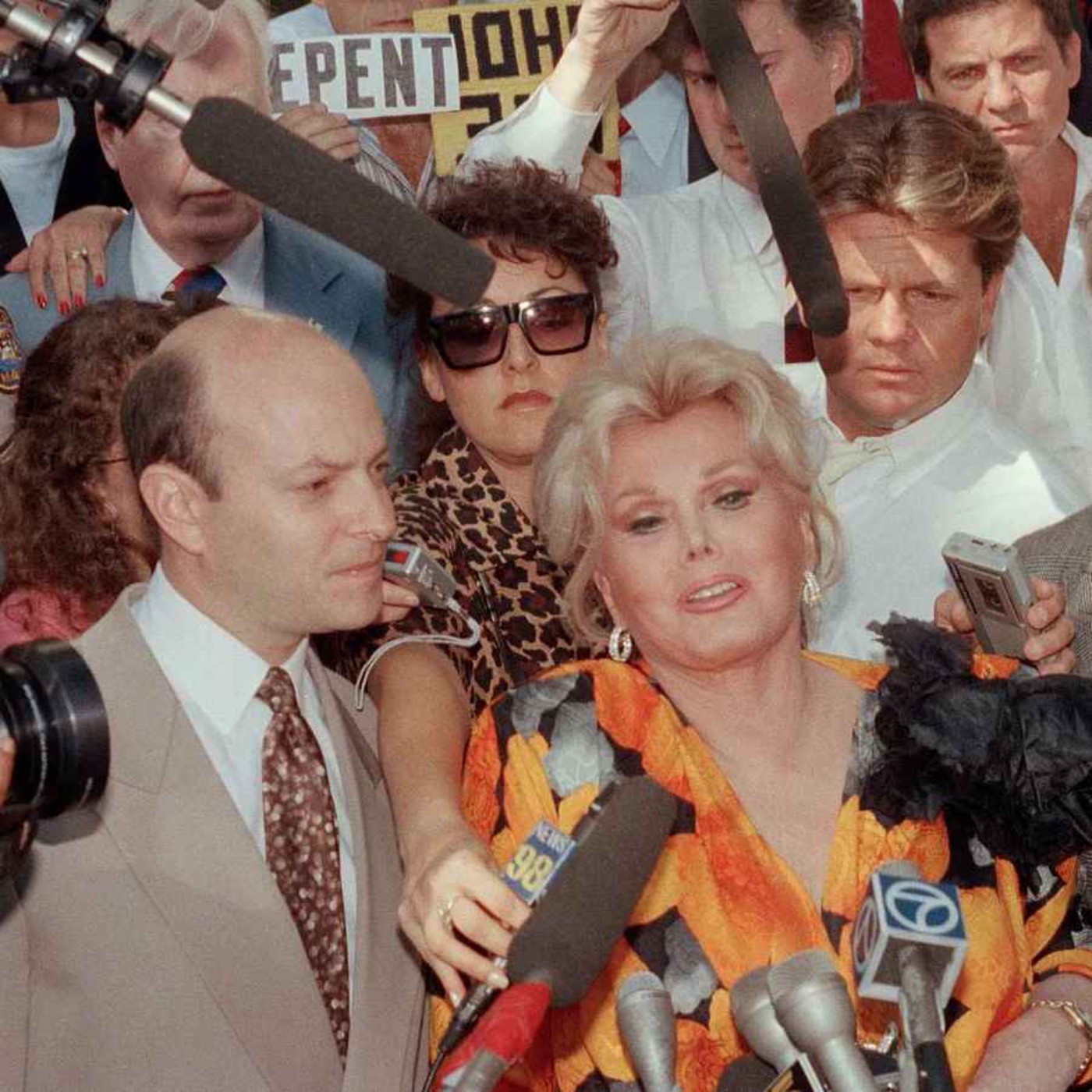 Zsa Zsa and the Beverly Hills Cop