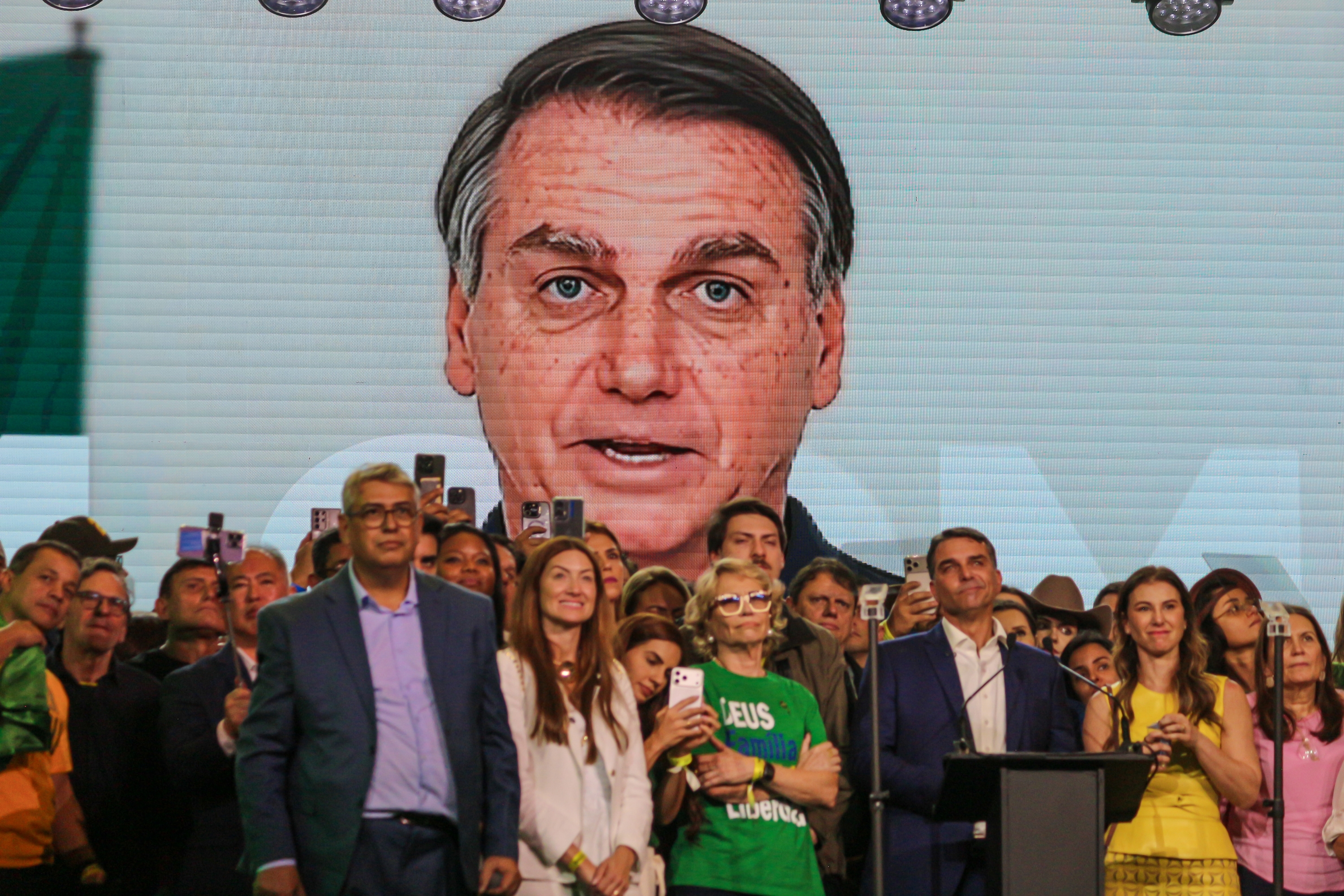 Bolsonaro nega ao STF ter conhecimento prévio de vídeo com IA exibido em convenção do PL