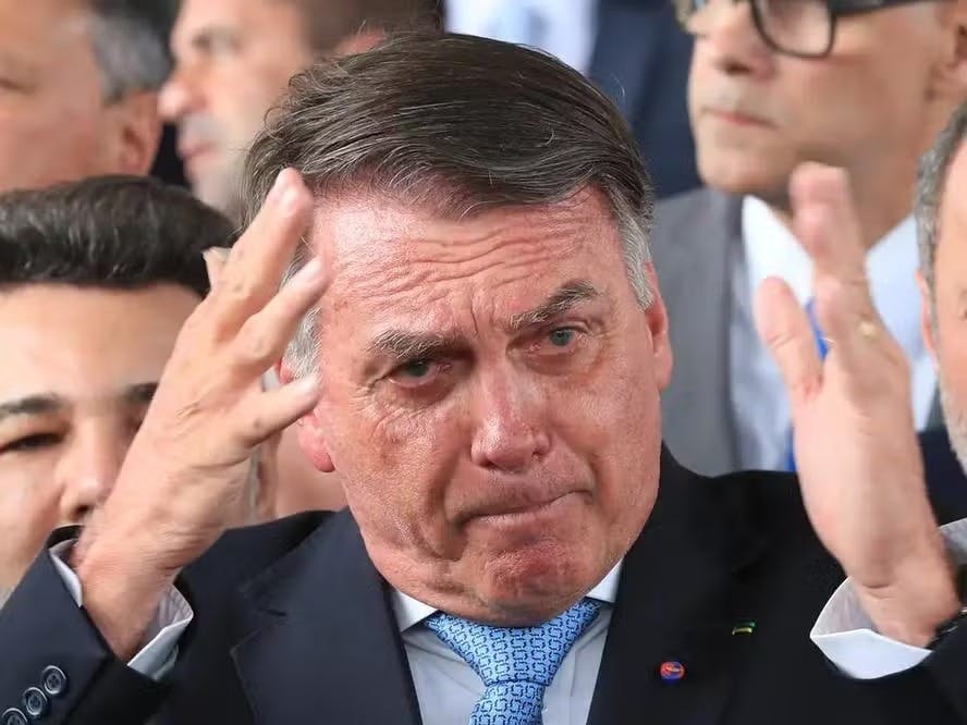 Defesa de Bolsonaro entra com embargos infringentes no STF e alega 'erro judiciário' Defesa de Bolsonaro entra com embargos infringentes no STF e alega 'erro judiciário'