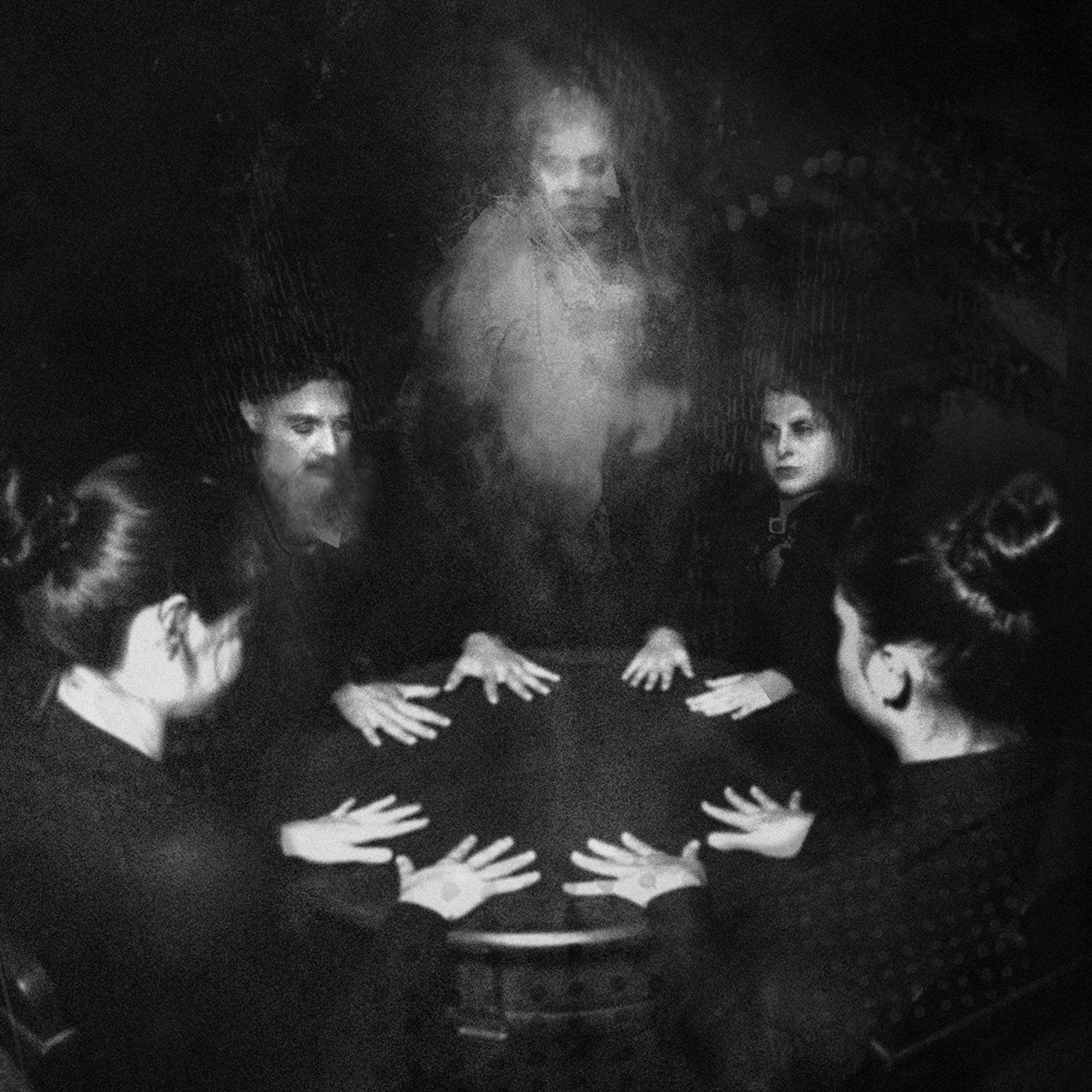 Séances Speaking with the Dead